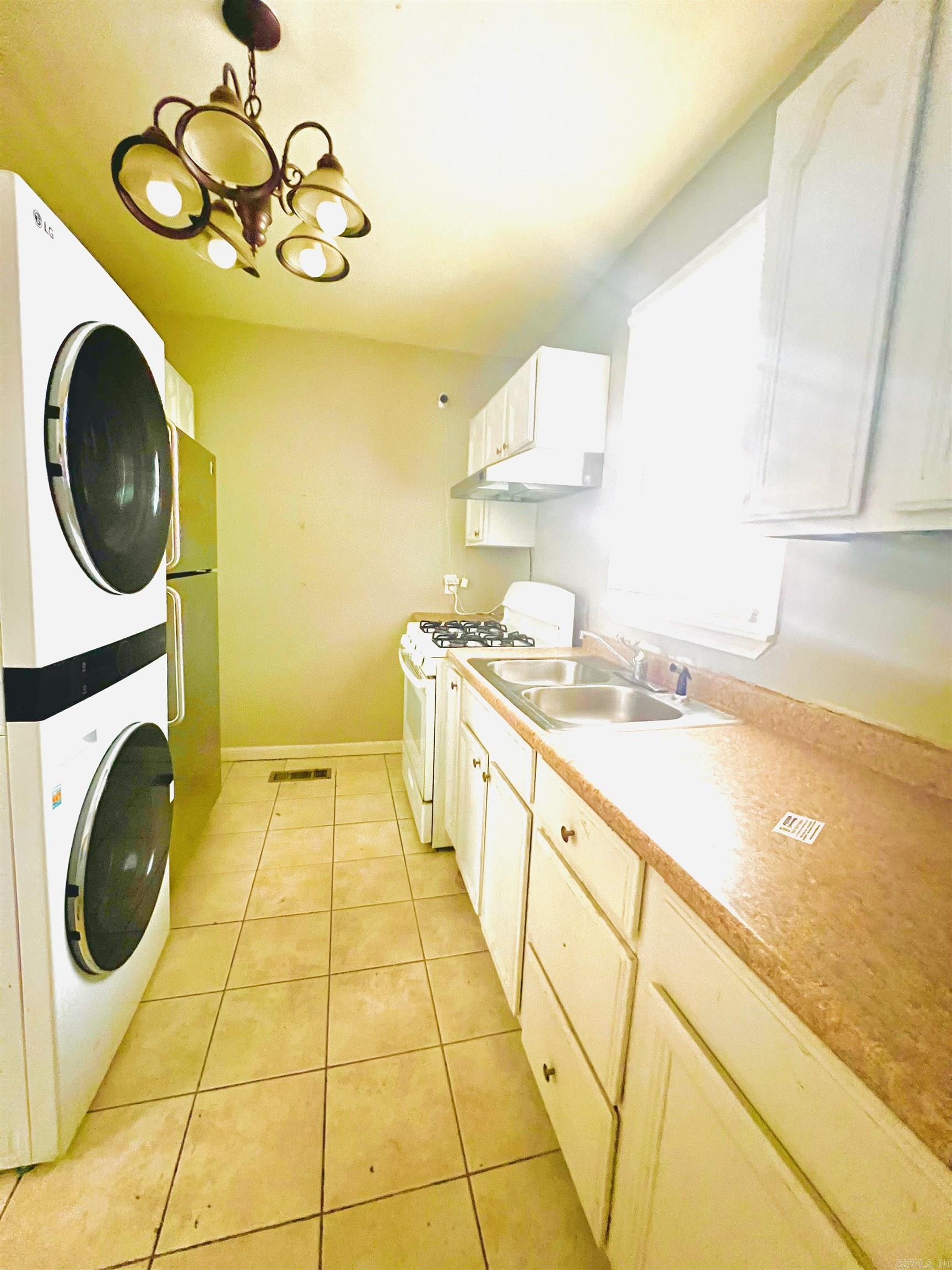 1313 S Fillmore Property Photo 4