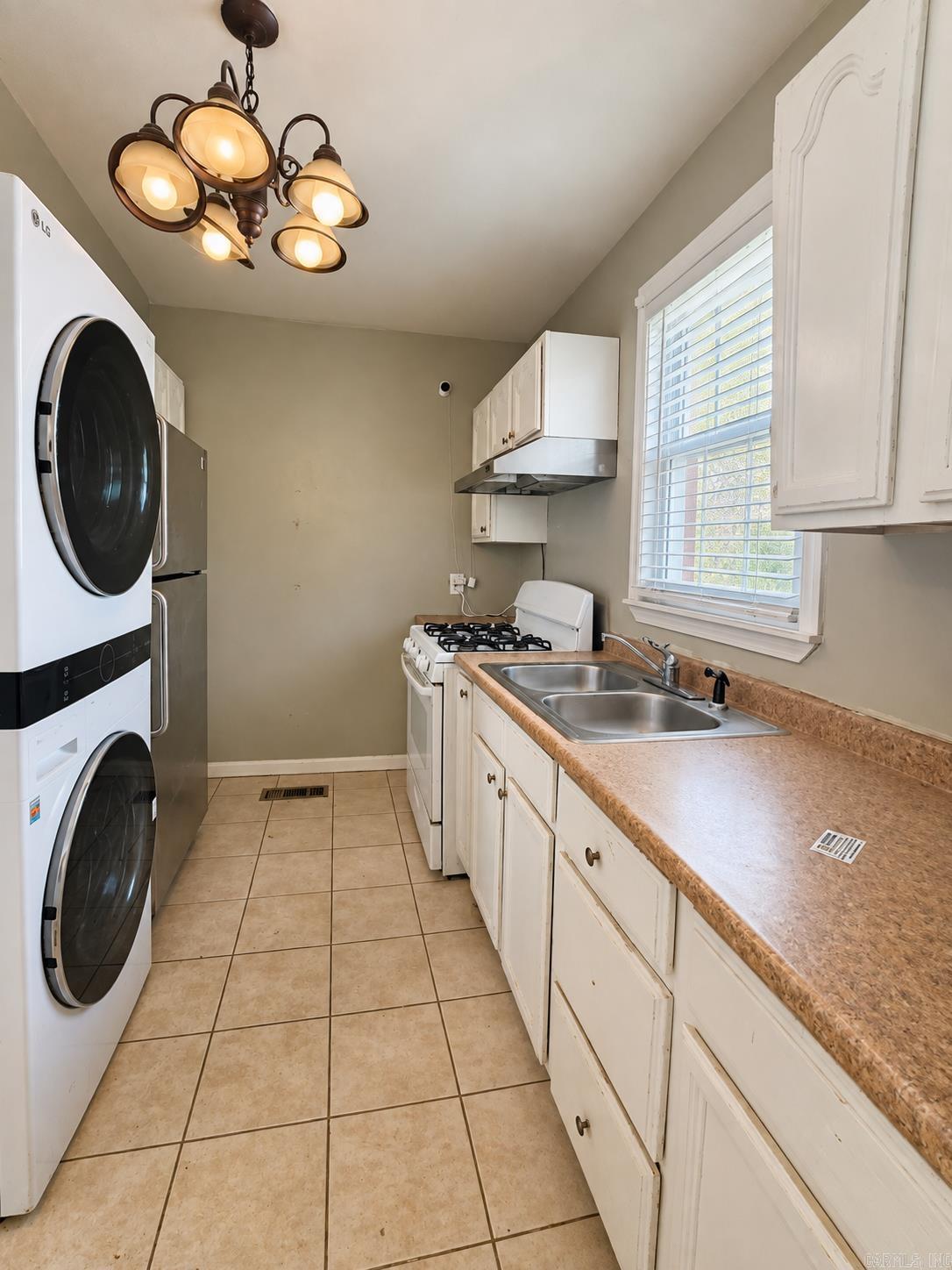1313 S Fillmore Property Photo 4