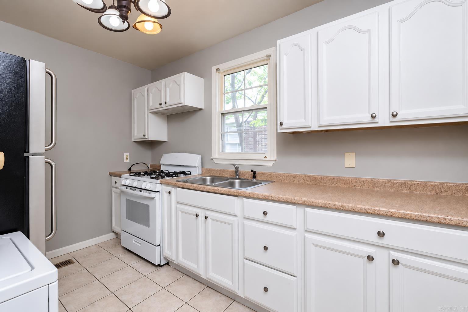 1313 S Fillmore Property Photo 10