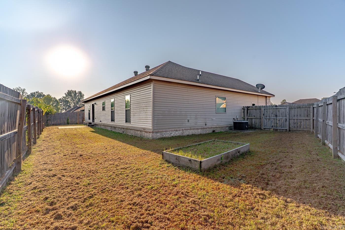 1116 Gregory Ct Property Photo 24