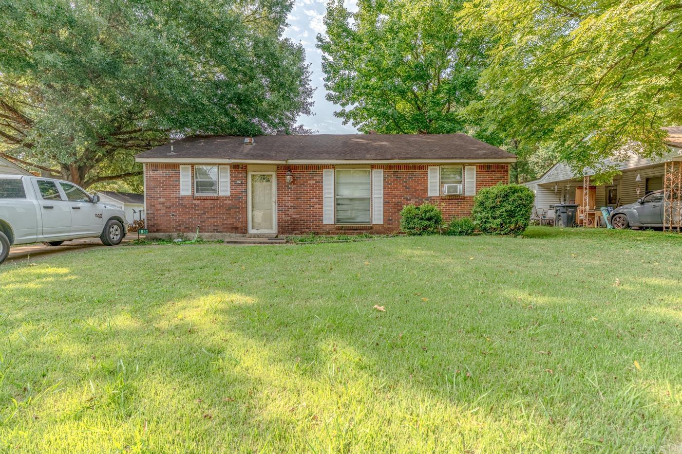 1837 Rosemond Ave Property Photo 1