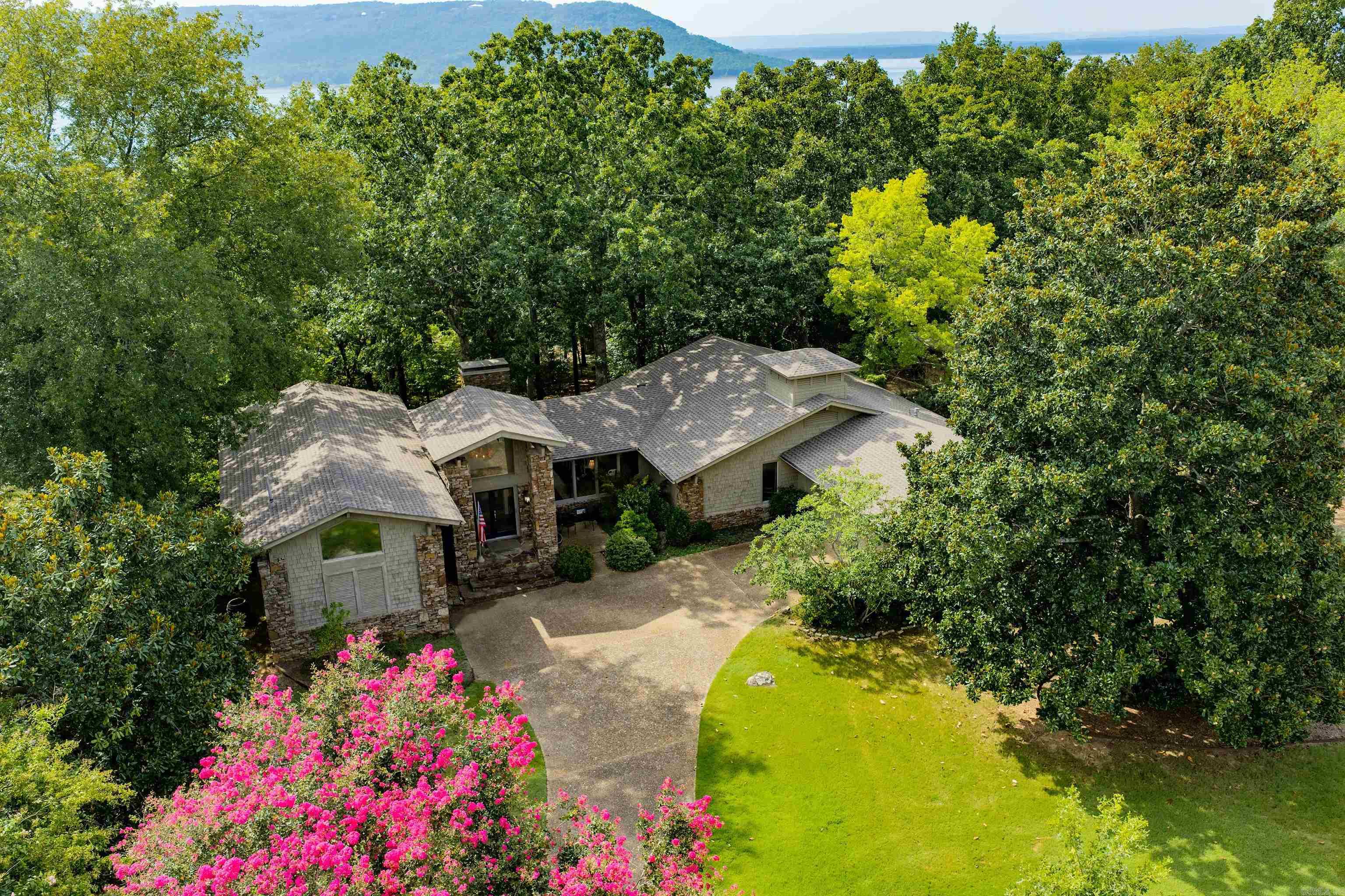 505 Golf Drive Property Photo 44