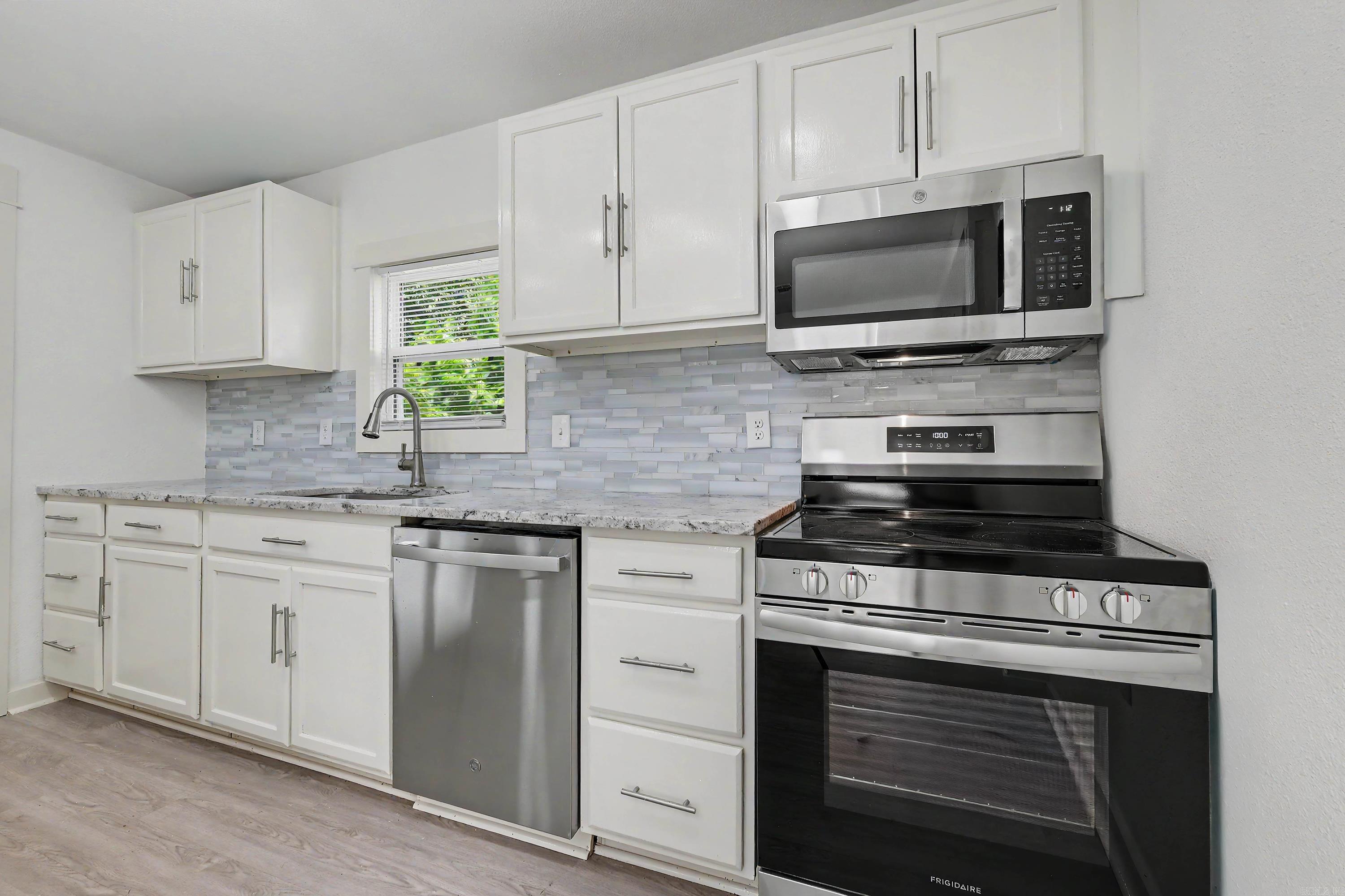 2720 S Spring Street Property Photo 5