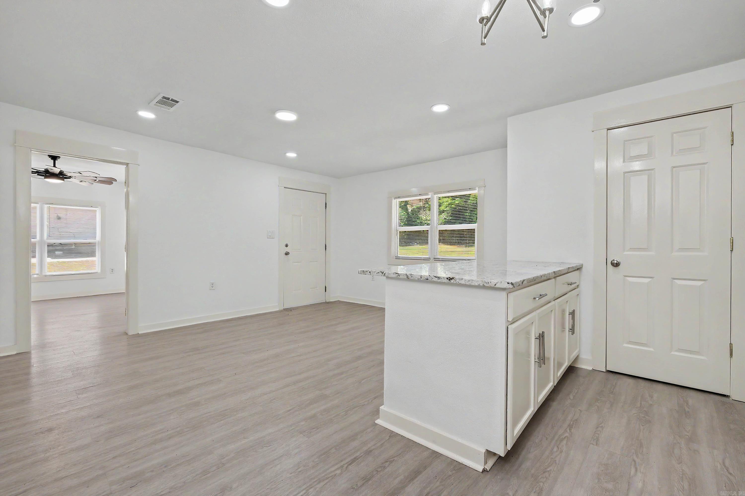2720 S Spring Street Property Photo 7