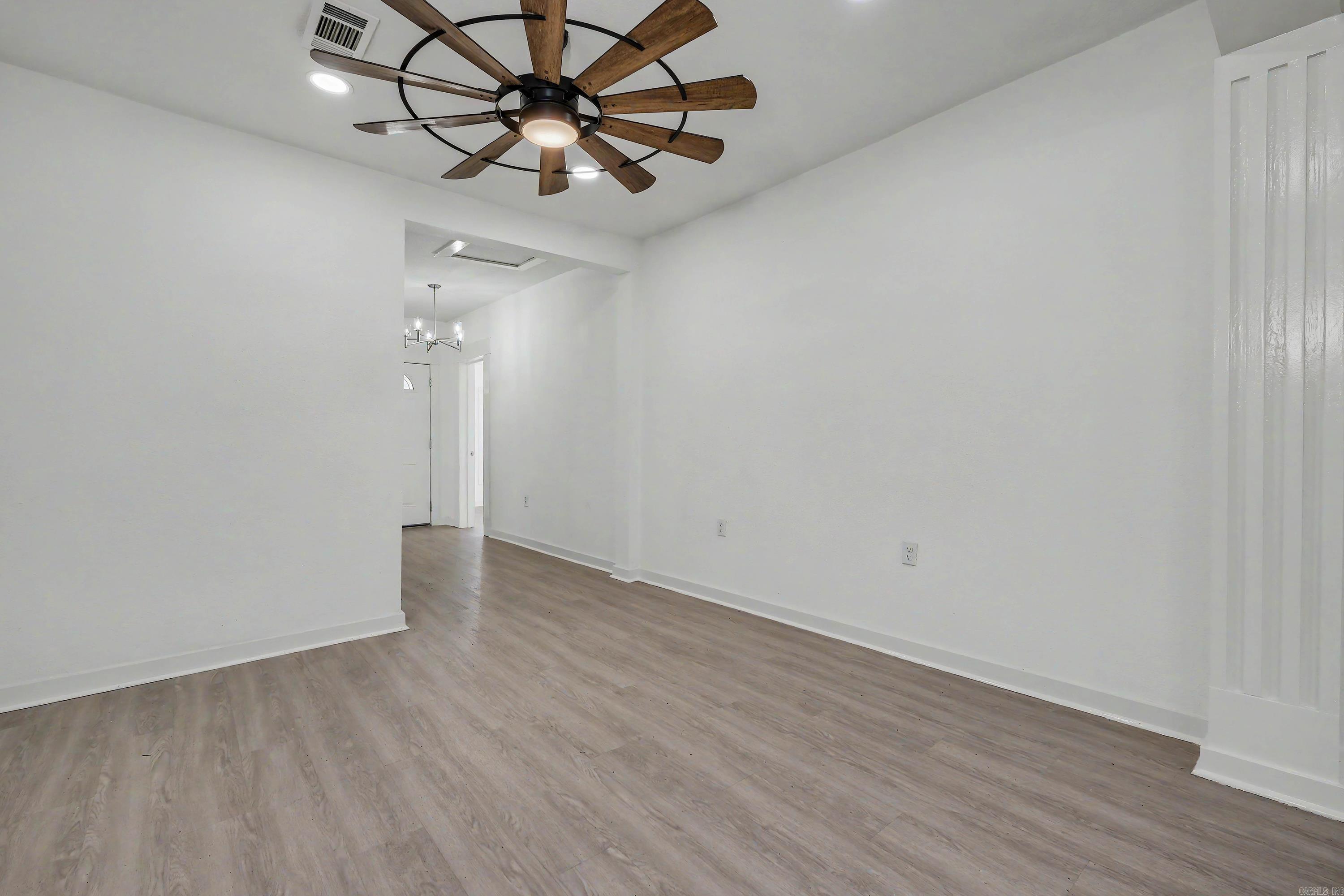 2720 S Spring Street Property Photo 10