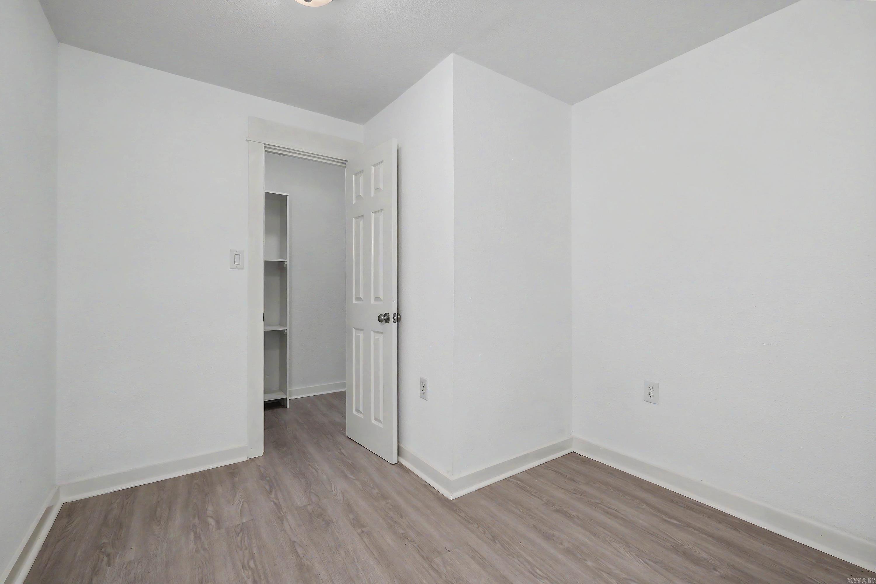 2720 S Spring Street Property Photo 11