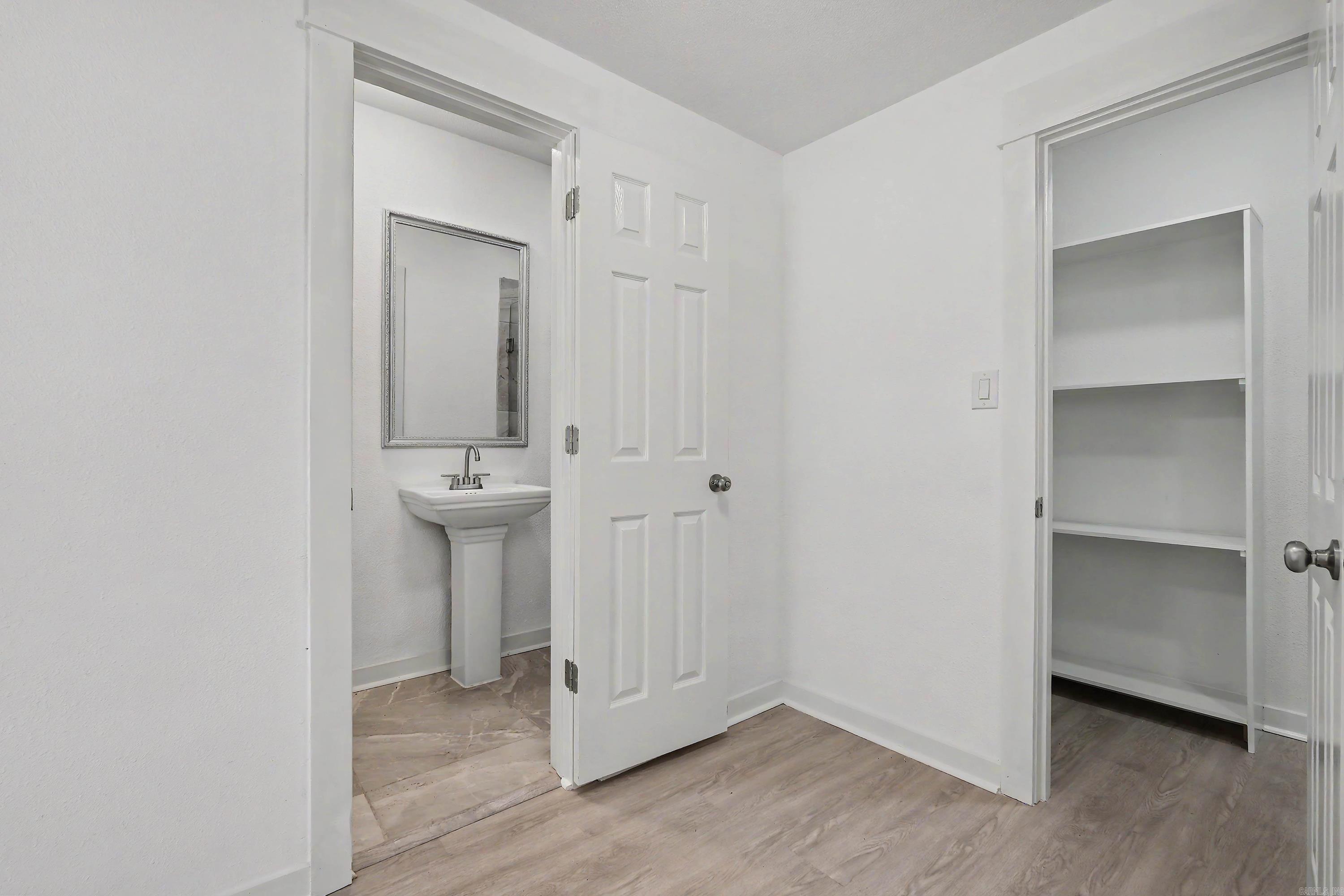 2720 S Spring Street Property Photo 12