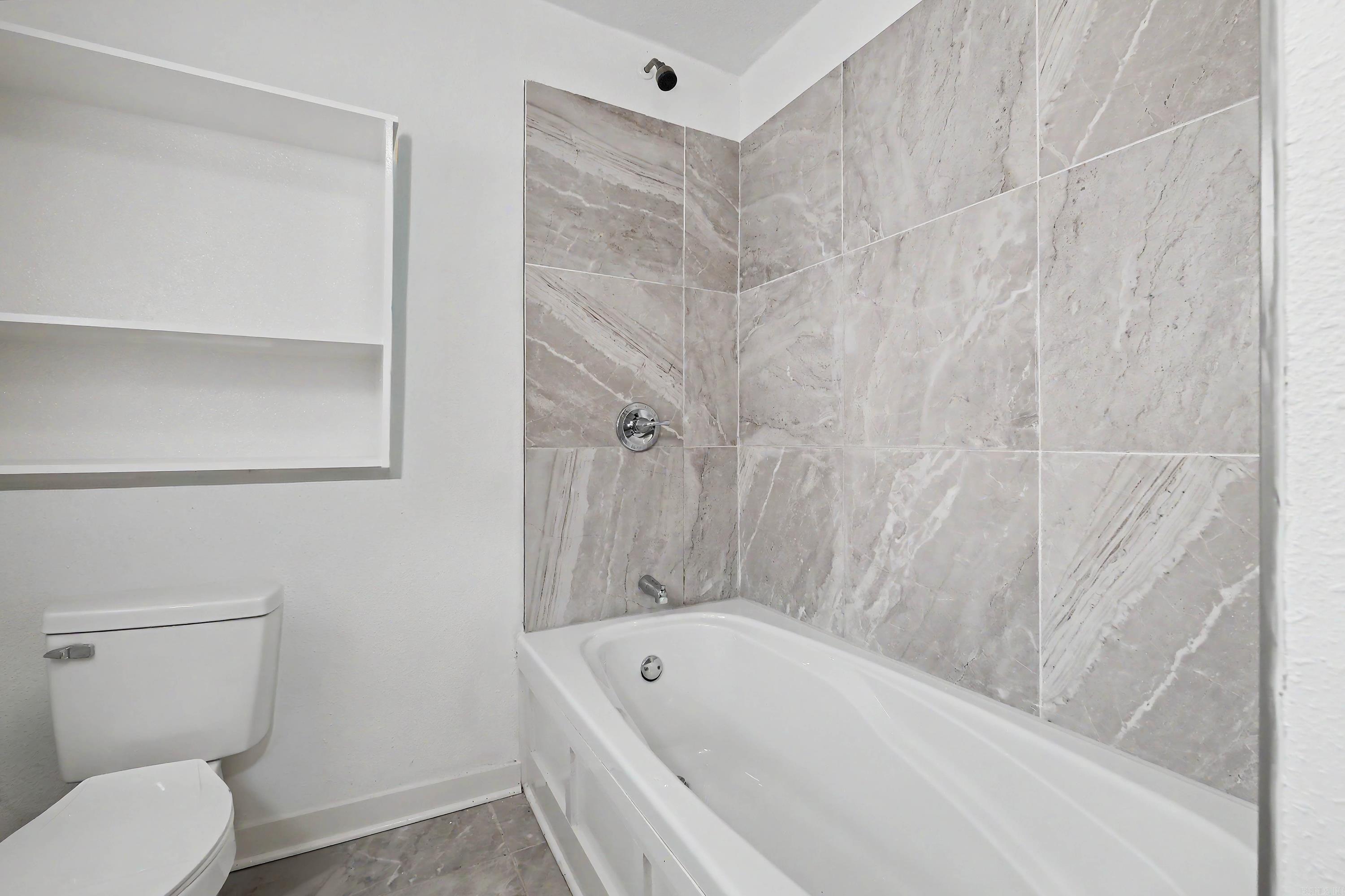 2720 S Spring Street Property Photo 19