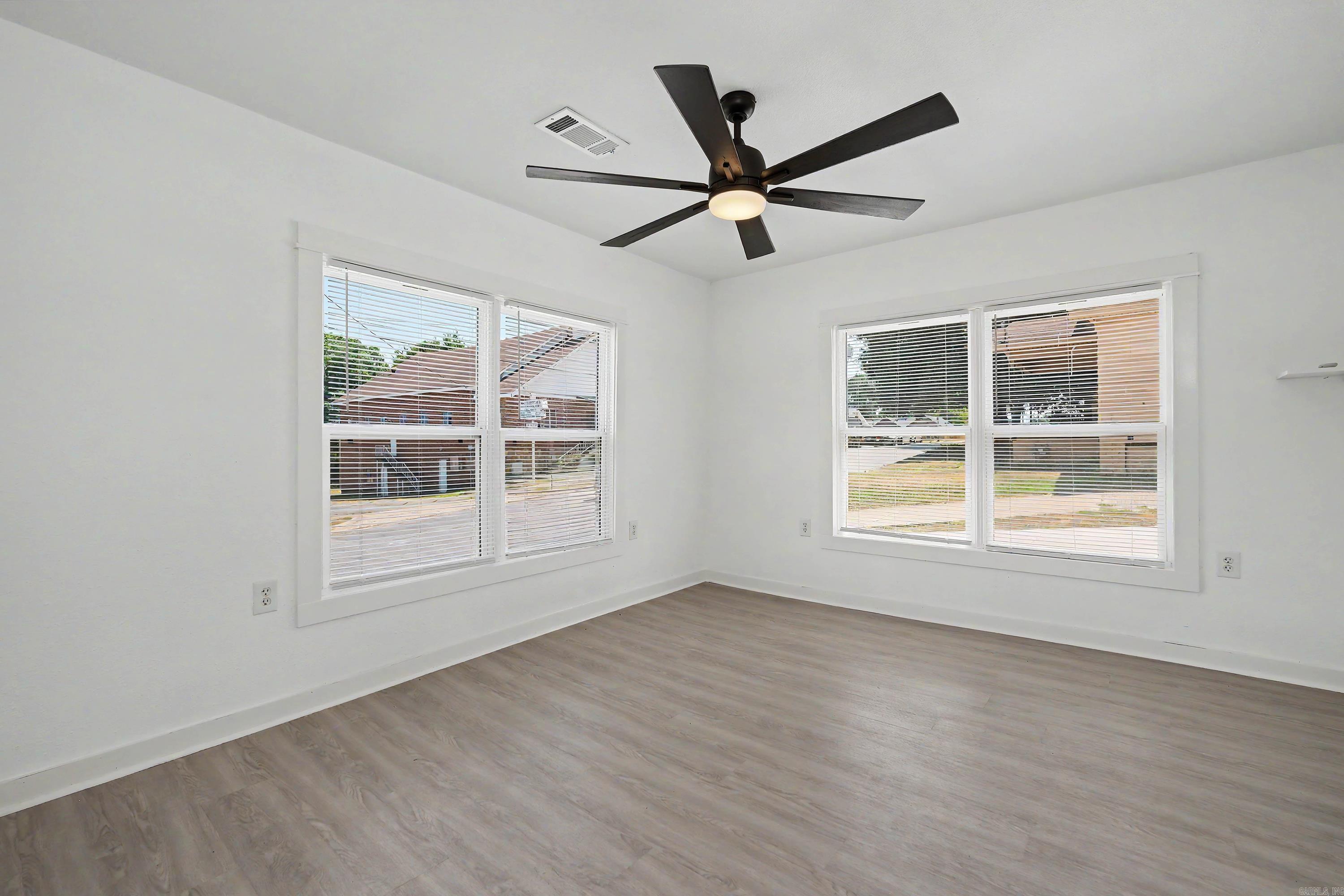 2720 S Spring Street Property Photo 20