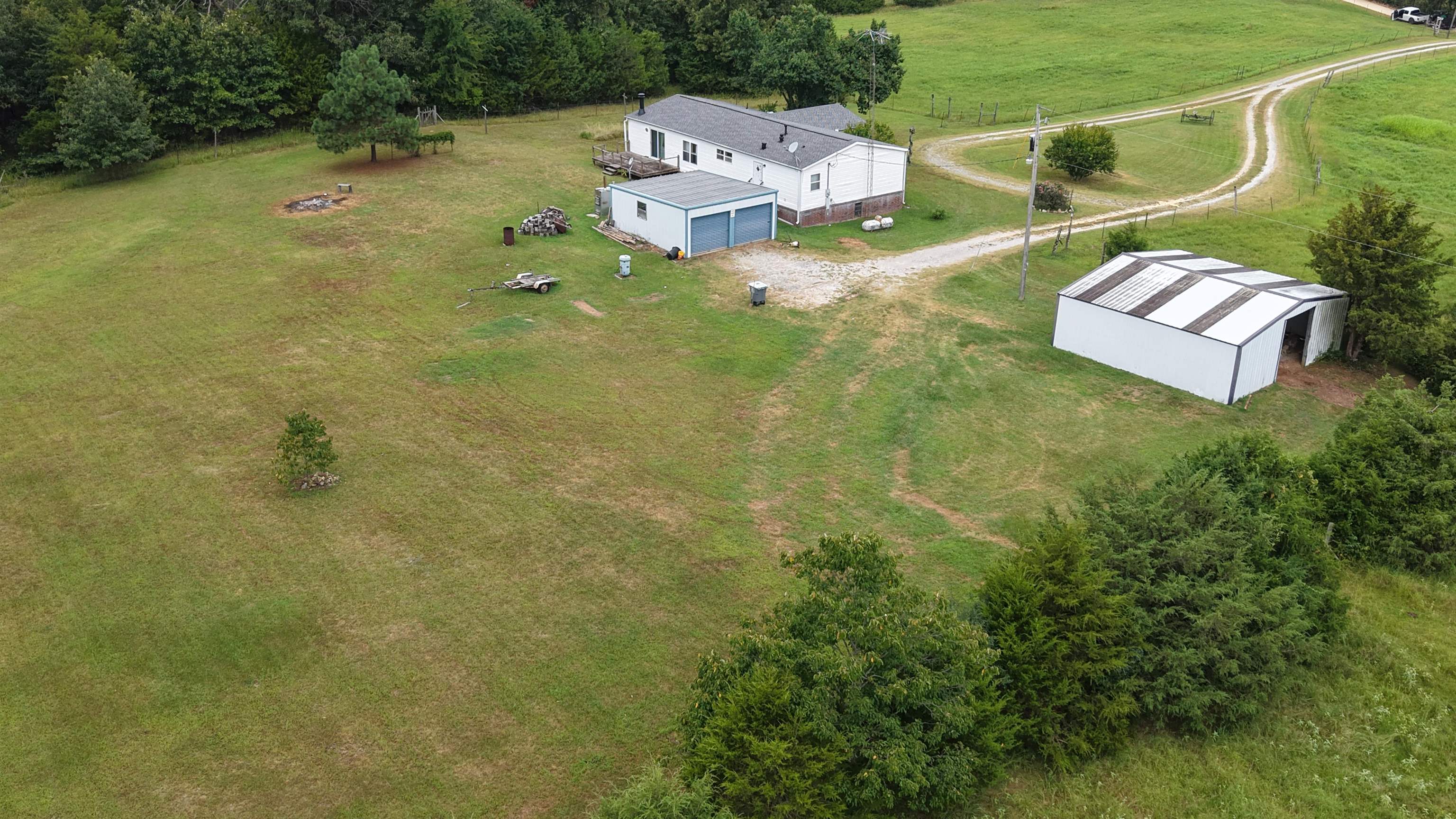 4622 Finley Creek Road Property Photo 2