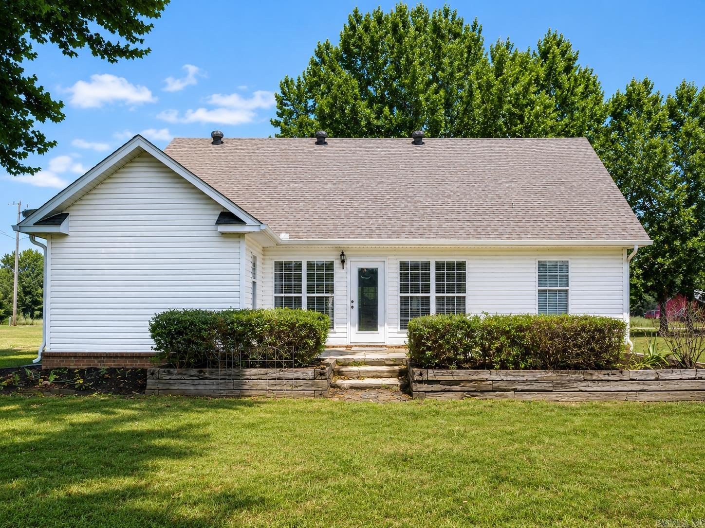 106 Cedar Valley Drive Property Photo 3