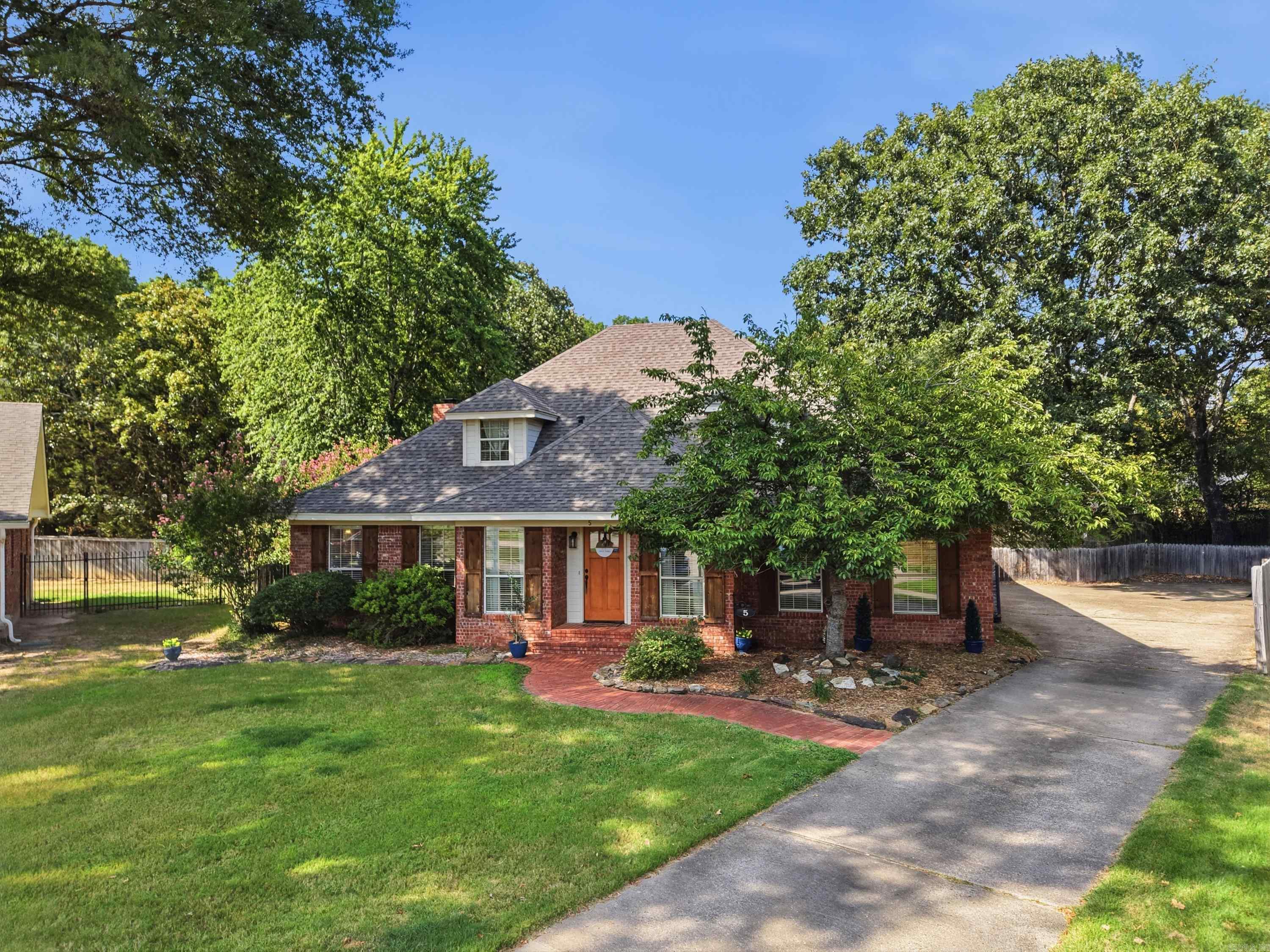 5 Brandon Cir Property Photo 1