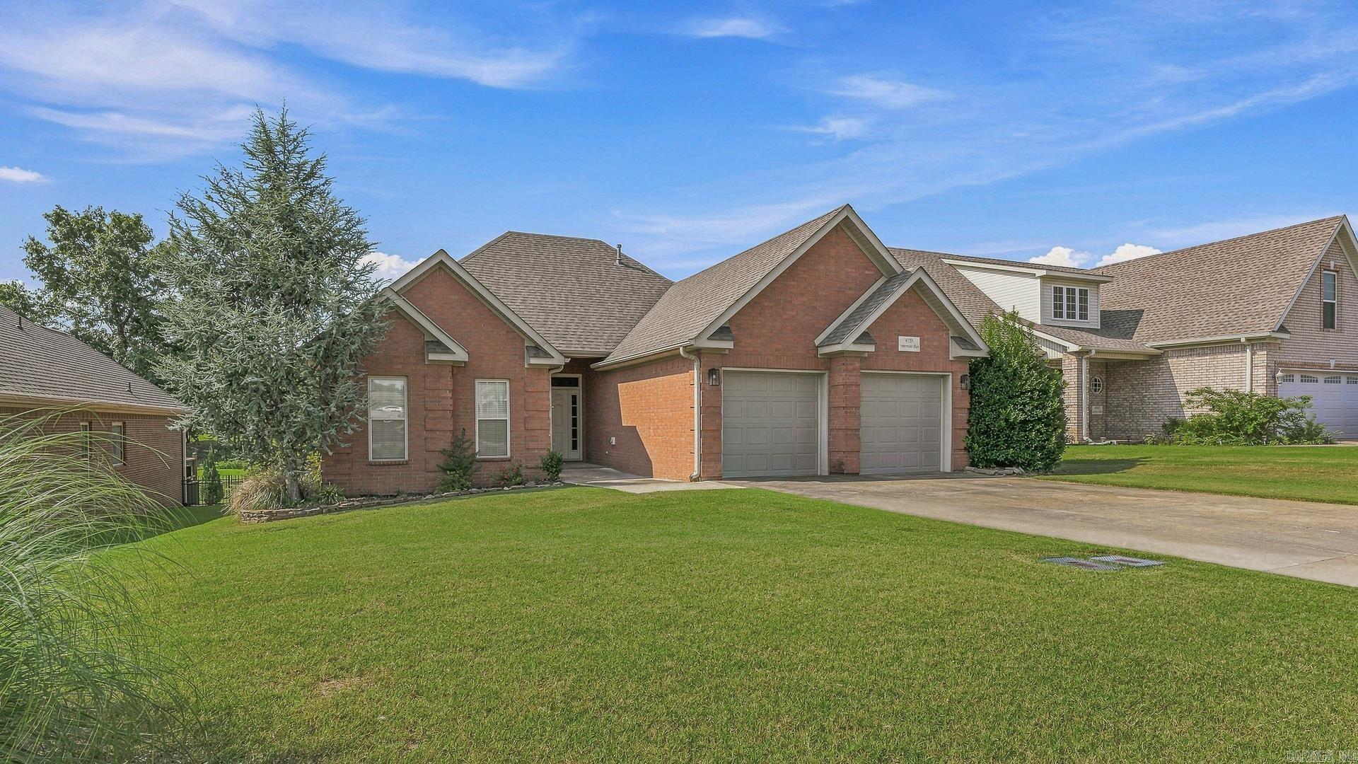 4733 Inverness Run Property Photo 2