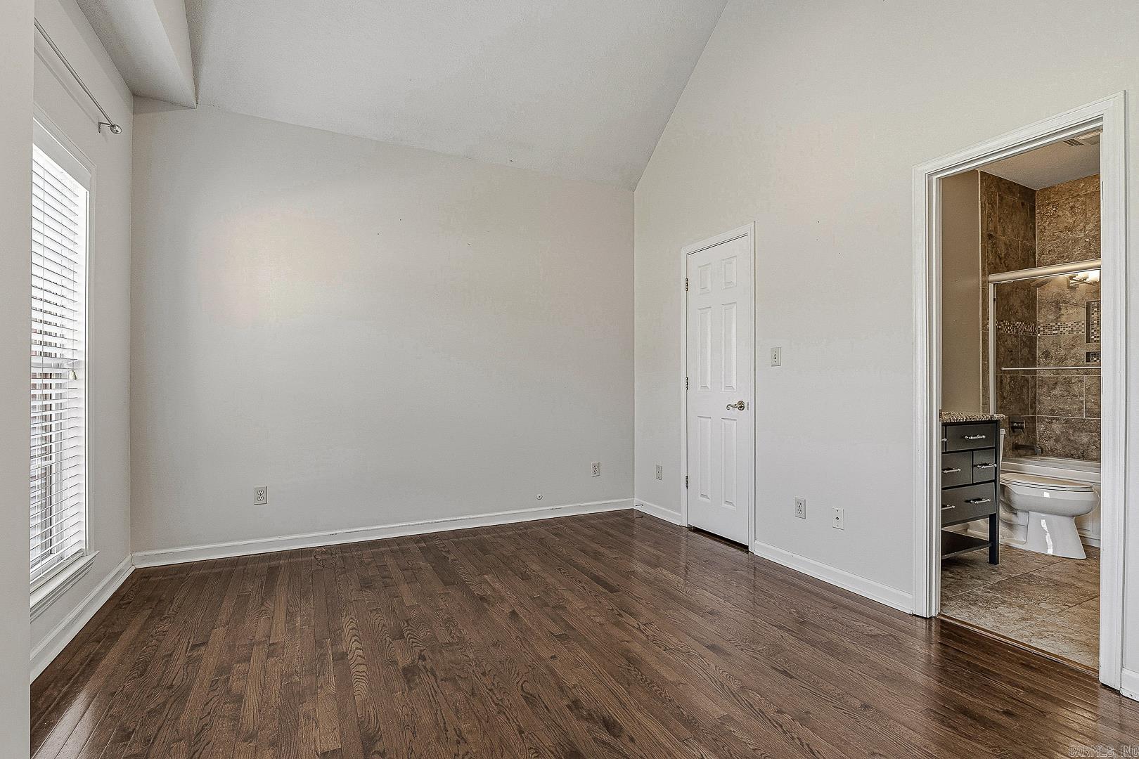 4733 Inverness Run Property Photo 8