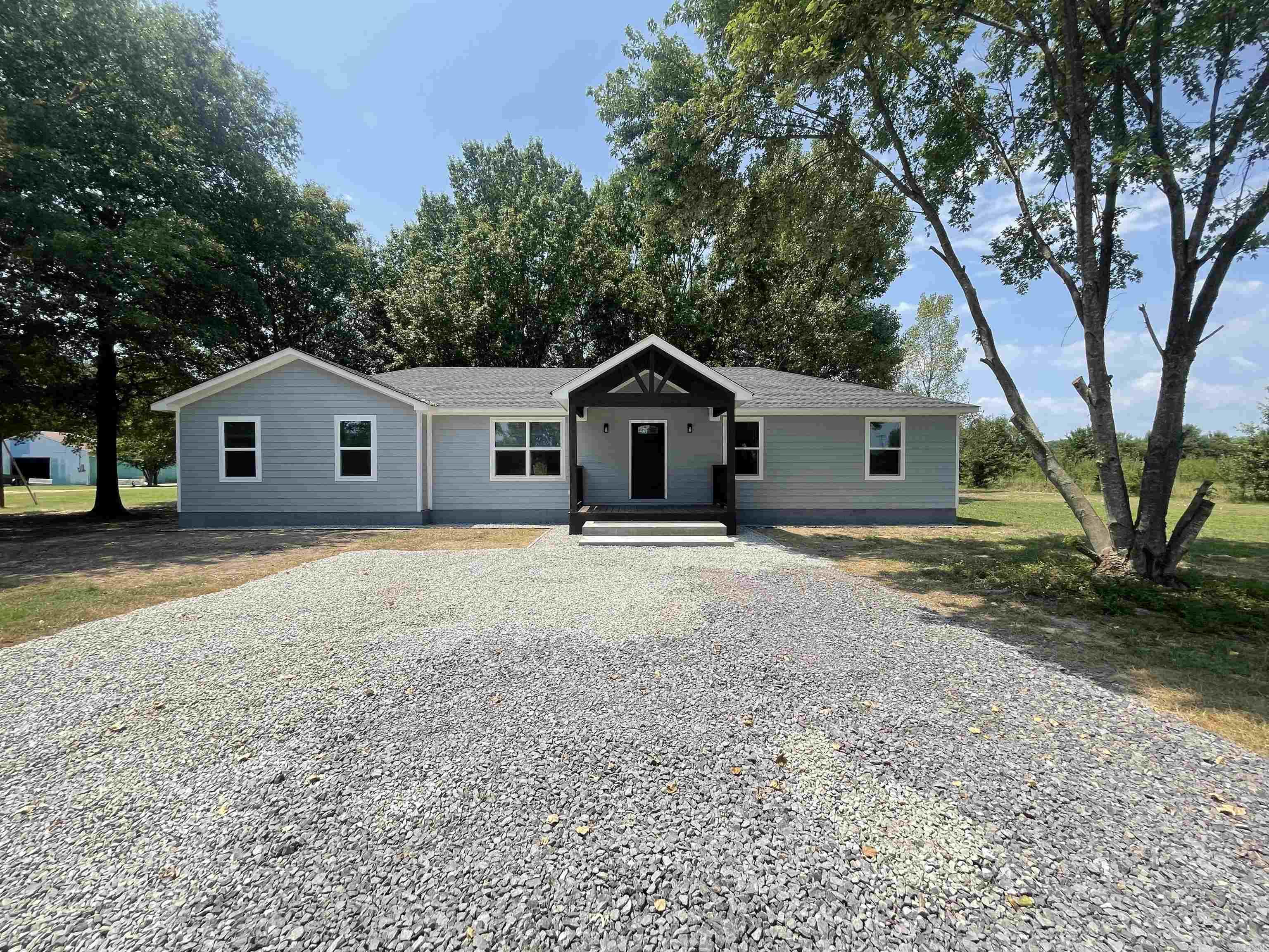 640 Highway 11 Property Photo 1