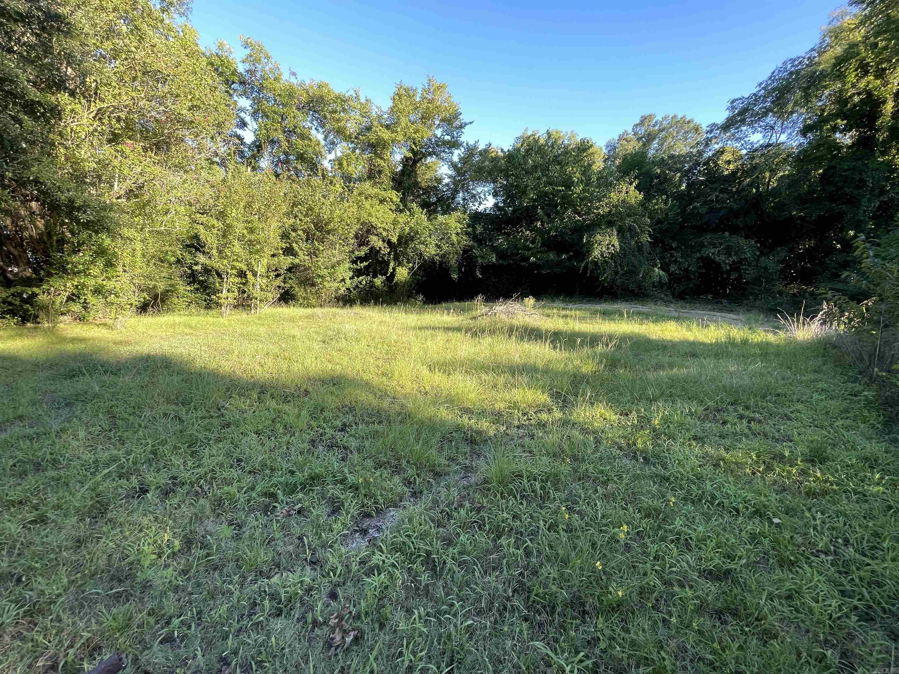 429 Maple St Property Photo 2