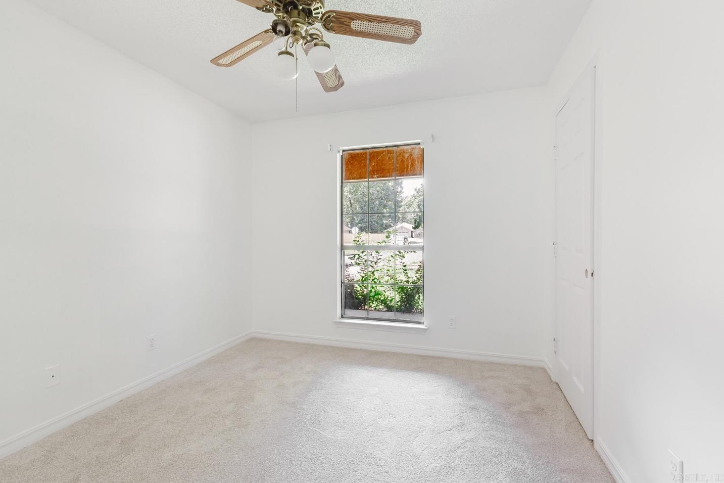 7 High Timber Drive Property Photo 9