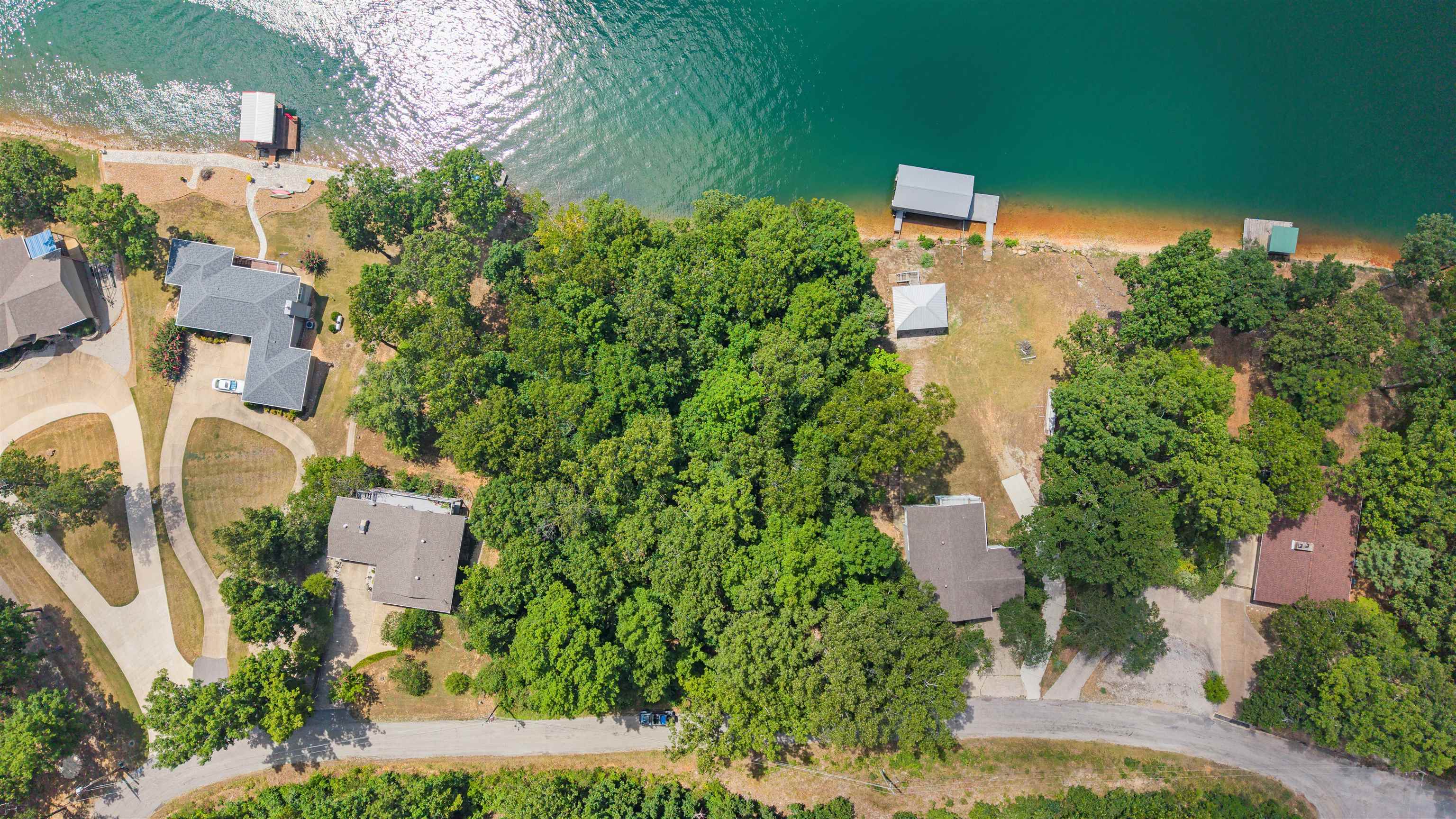 N Lakeshore Drive Property Photo 14