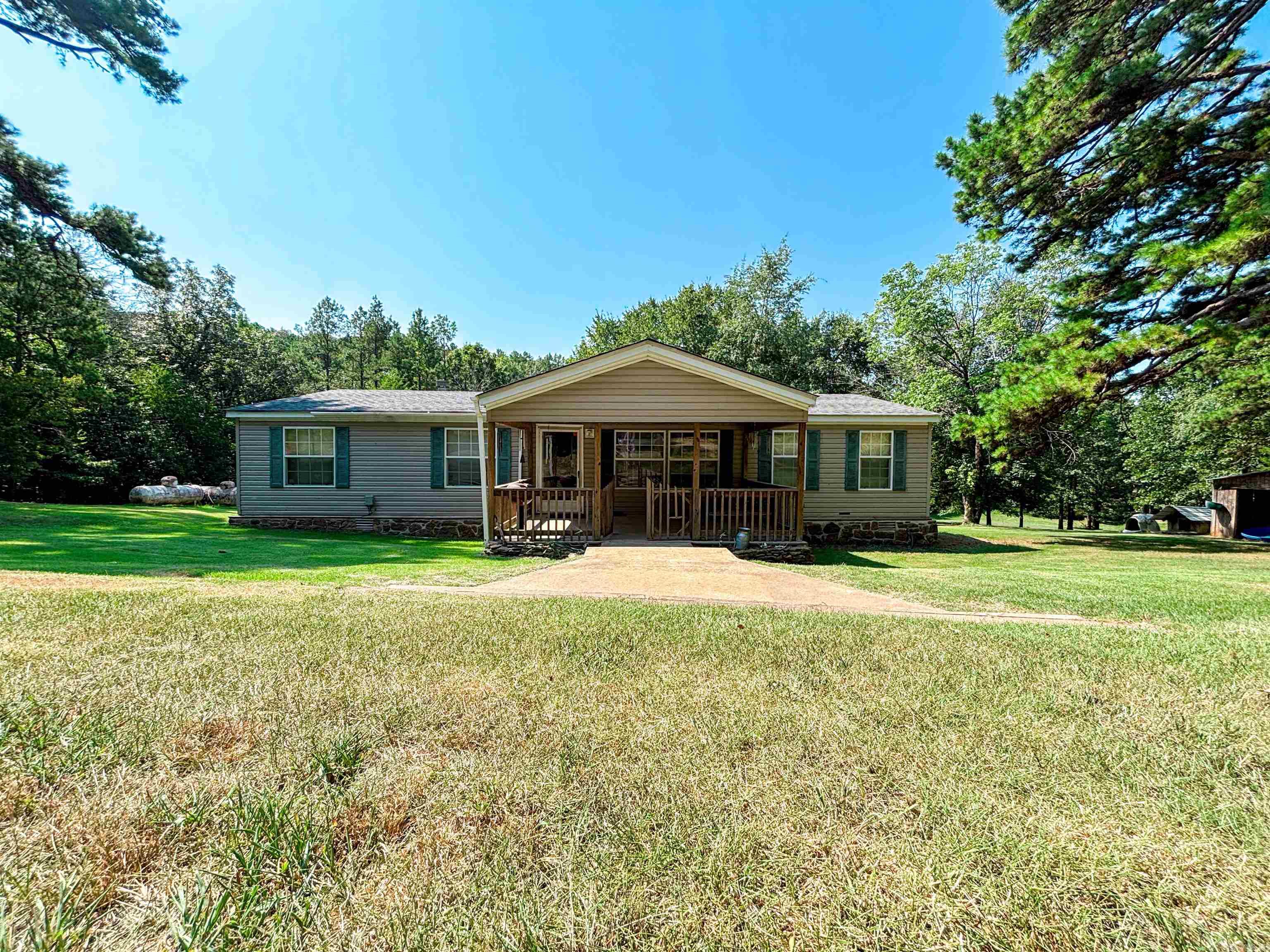 6052 Highway 16 E Property Photo 1