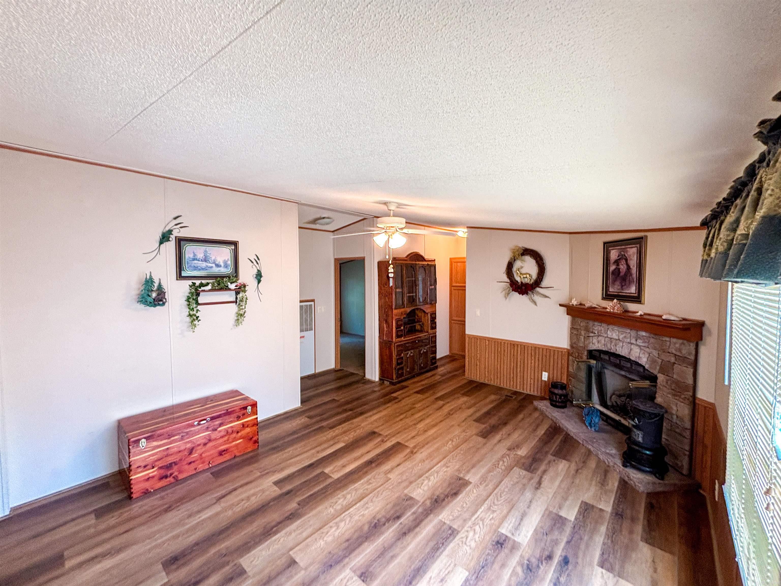 6052 Highway 16 E Property Photo 4