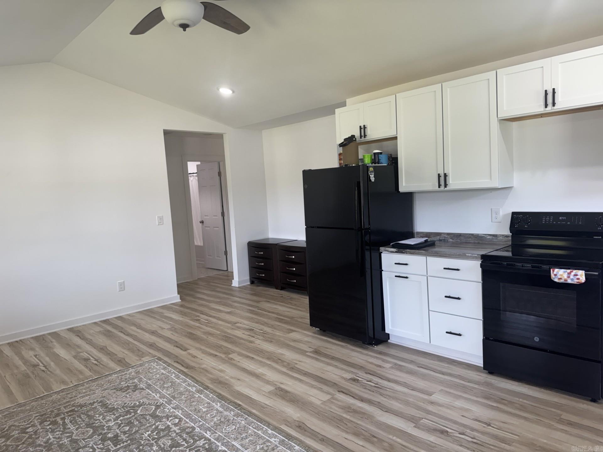 405 Walnut Street Property Photo 6