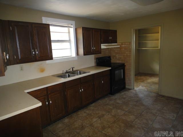 509 Daffodil Road Property Photo 7