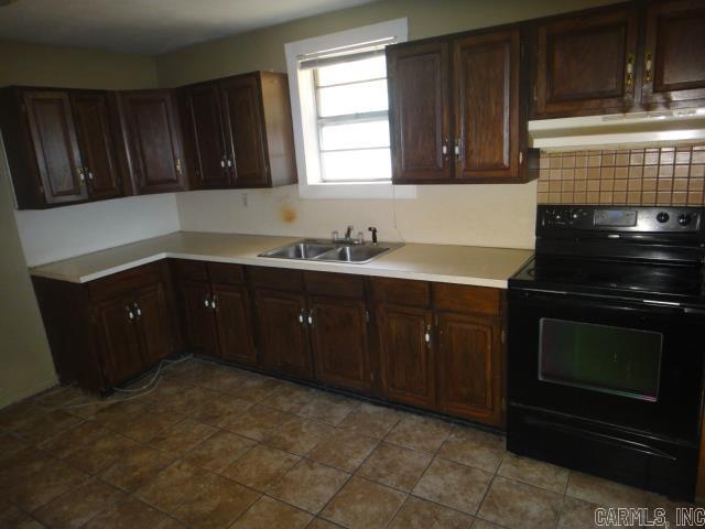 509 Daffodil Road Property Photo 8