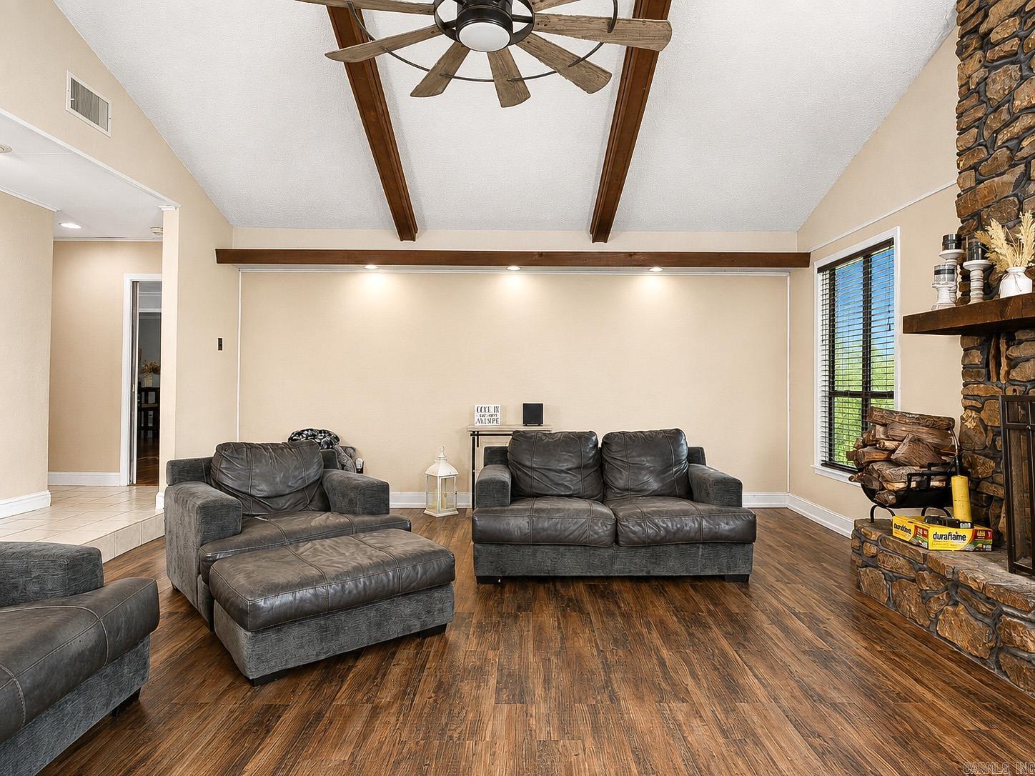 8128 Cross Road Property Photo 12