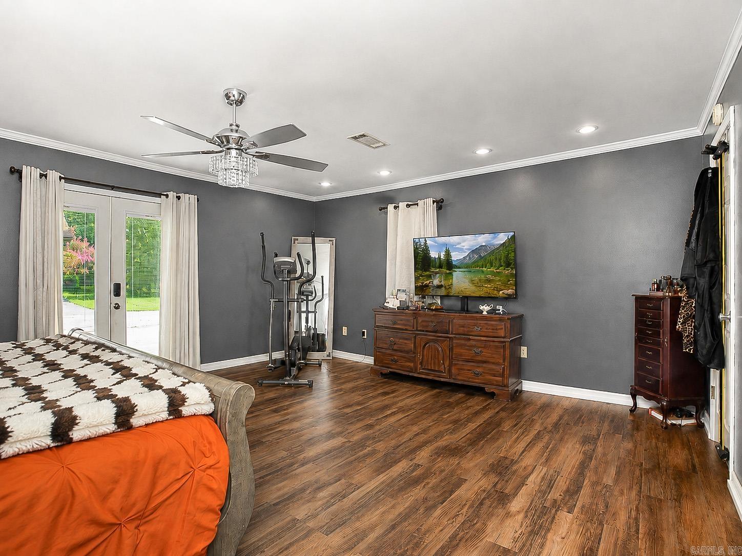 8128 Cross Road Property Photo 15