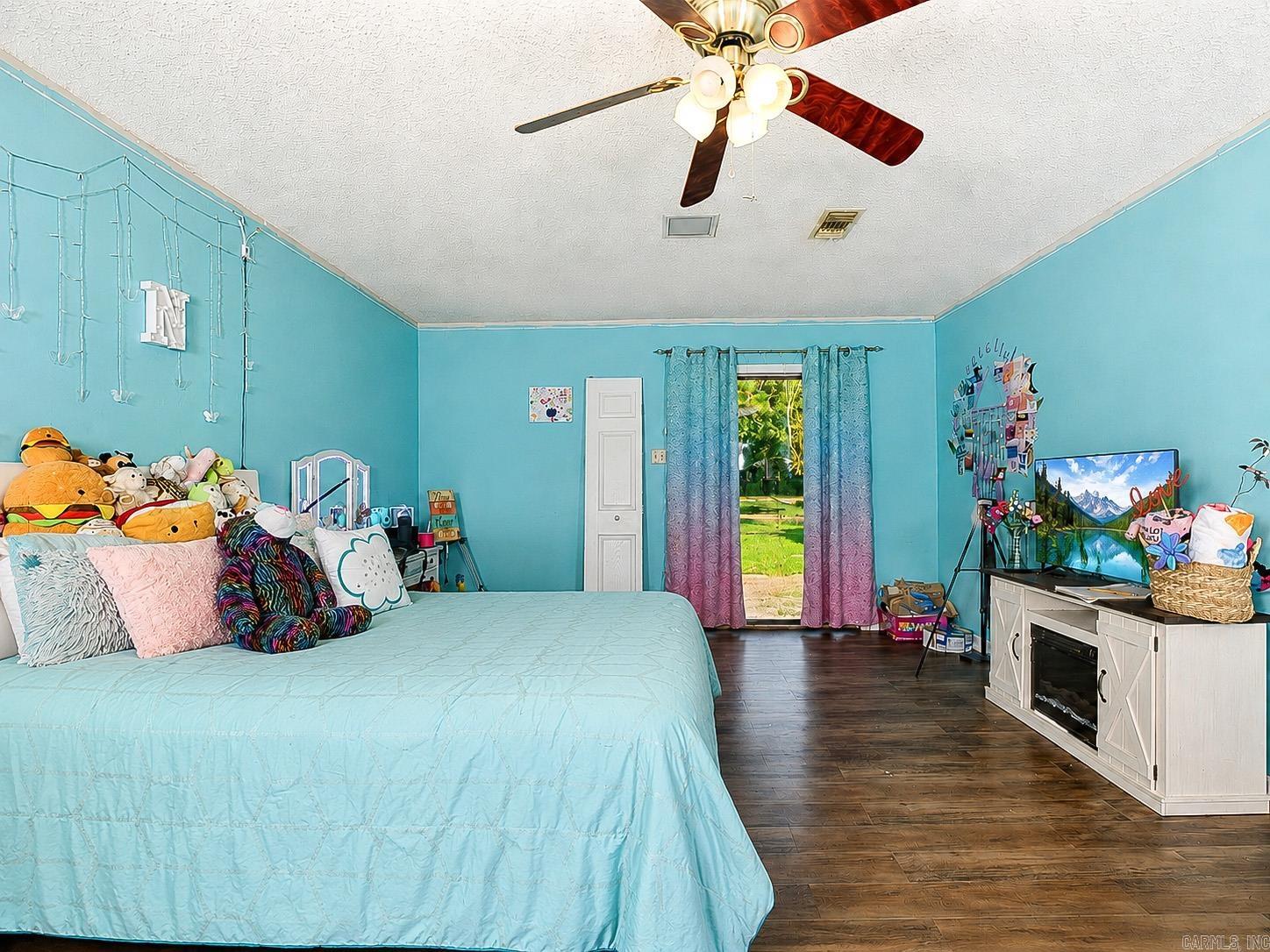 8128 Cross Road Property Photo 21