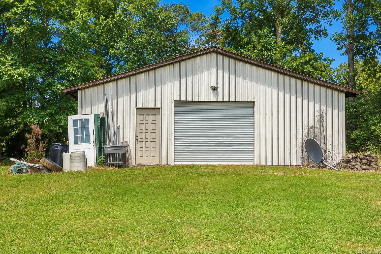 8128 Cross Road Property Photo 26