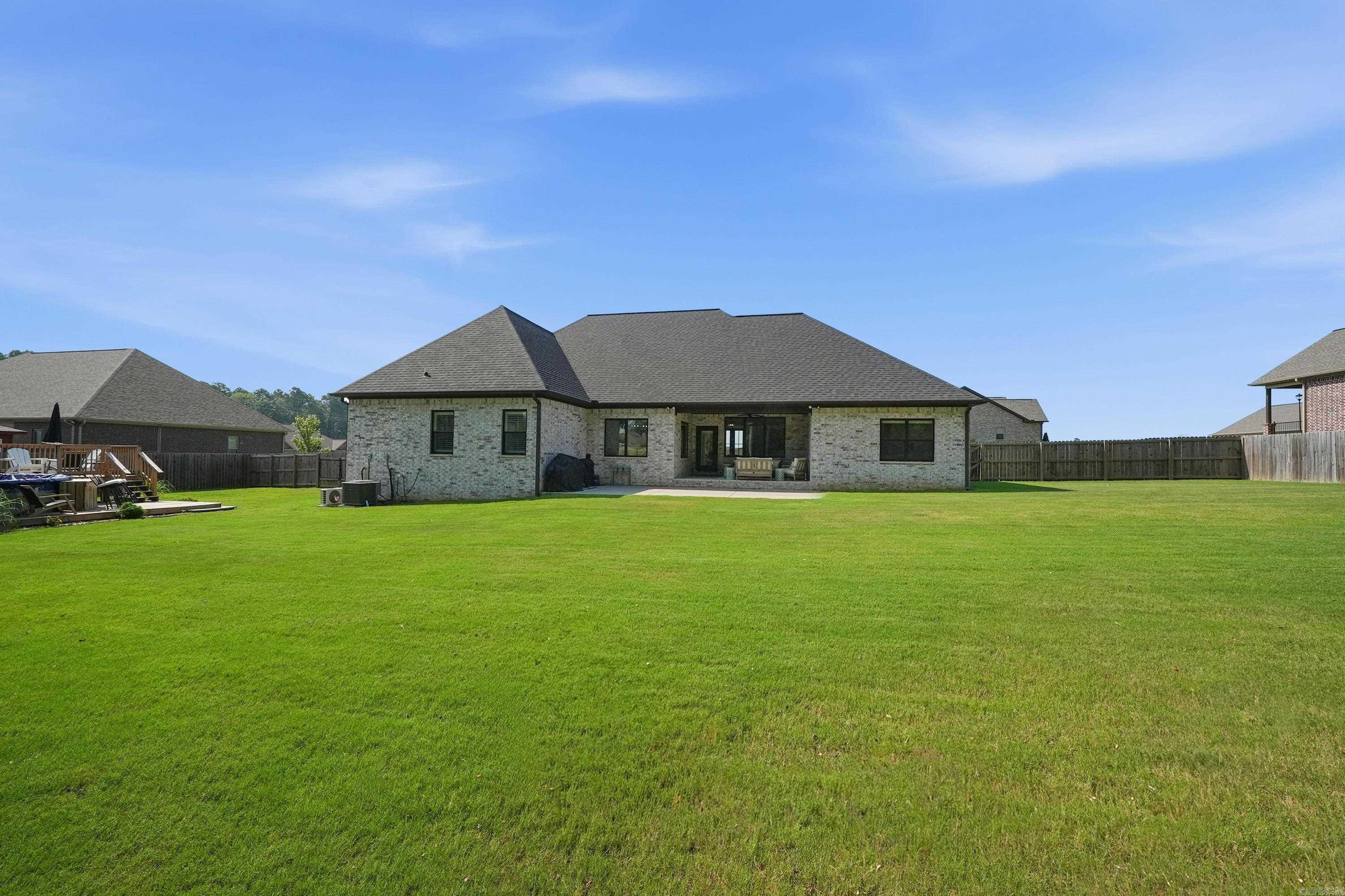 365 Oak Tree Ridge Property Photo 4