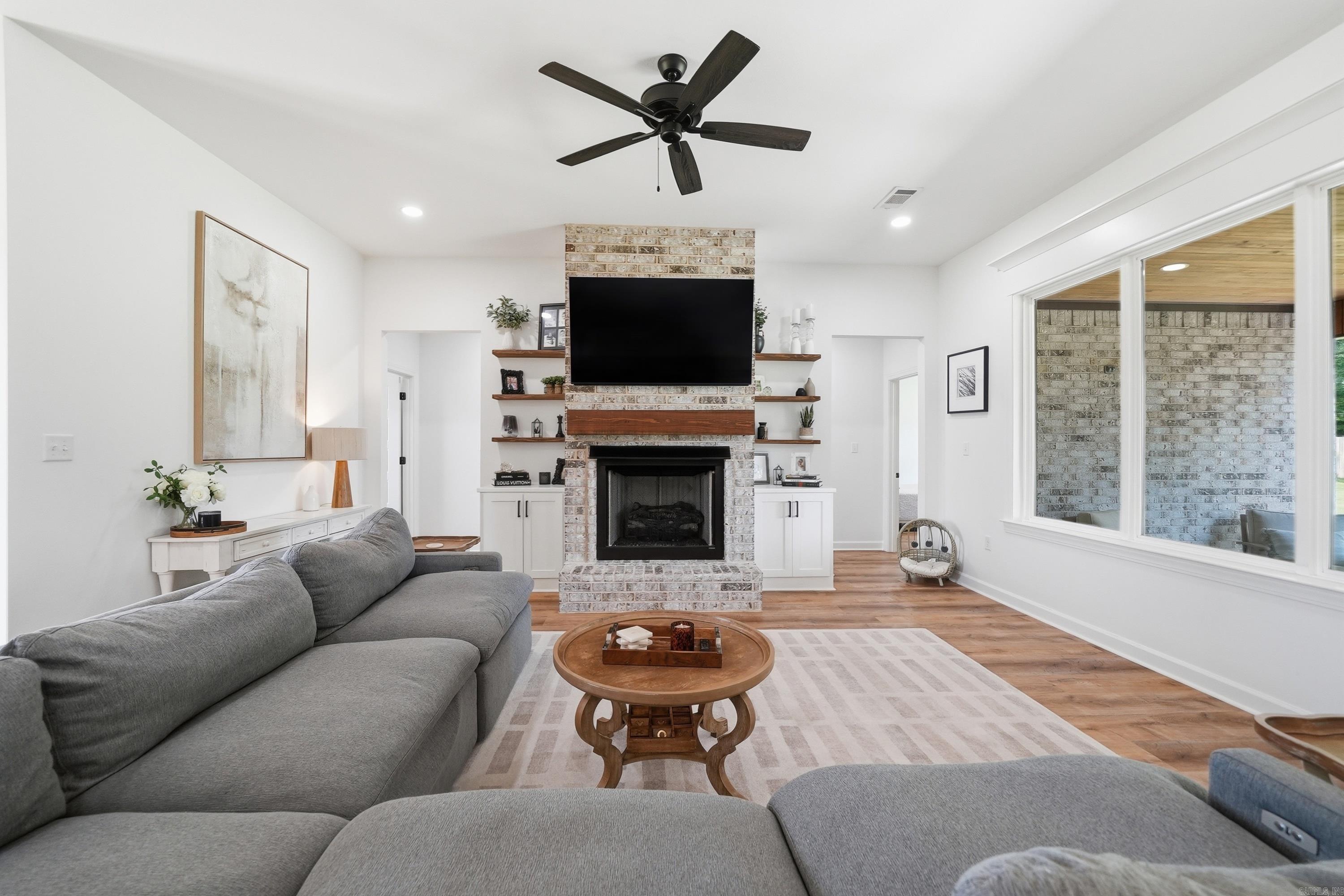 365 Oak Tree Ridge Property Photo 8