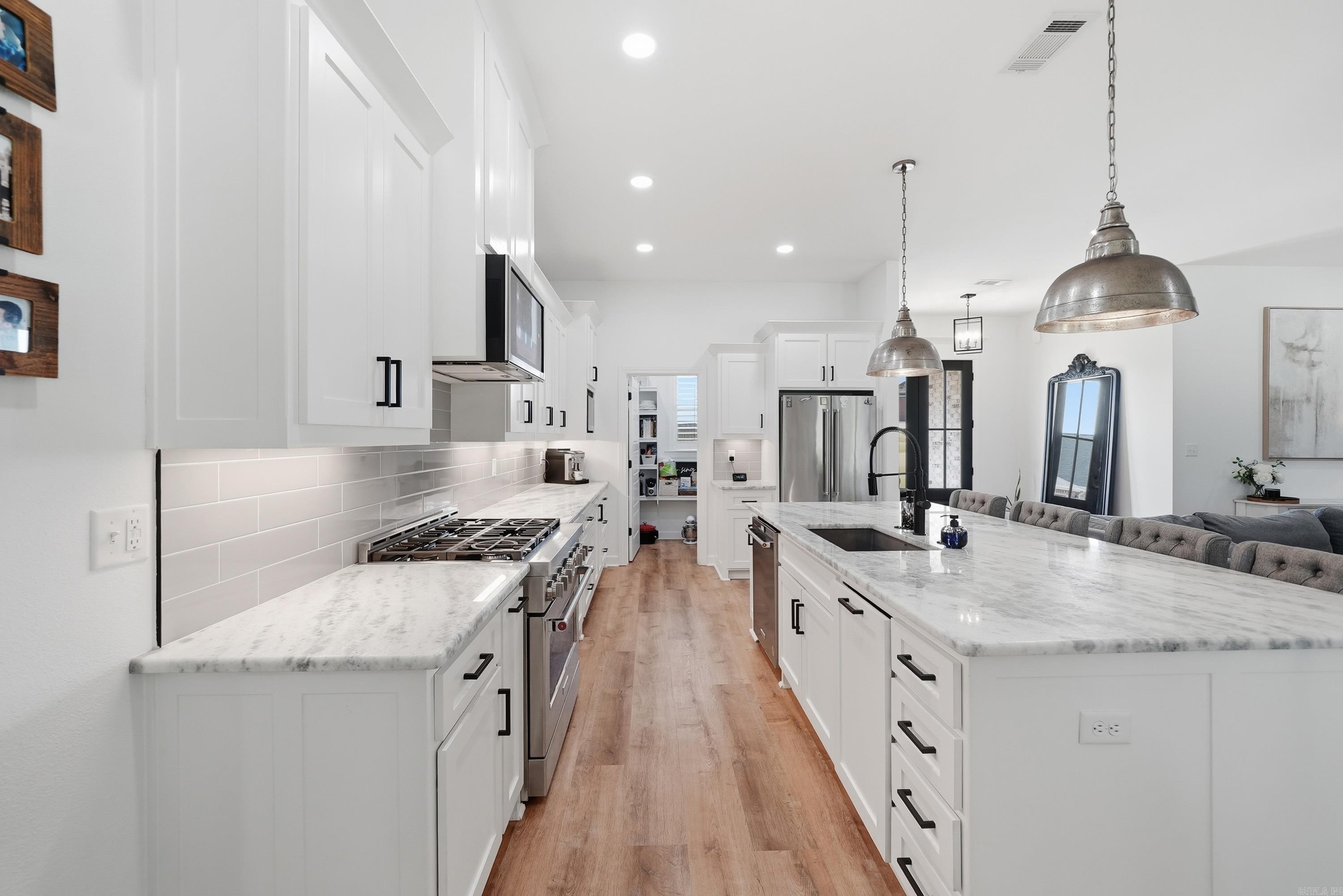 365 Oak Tree Ridge Property Photo 11