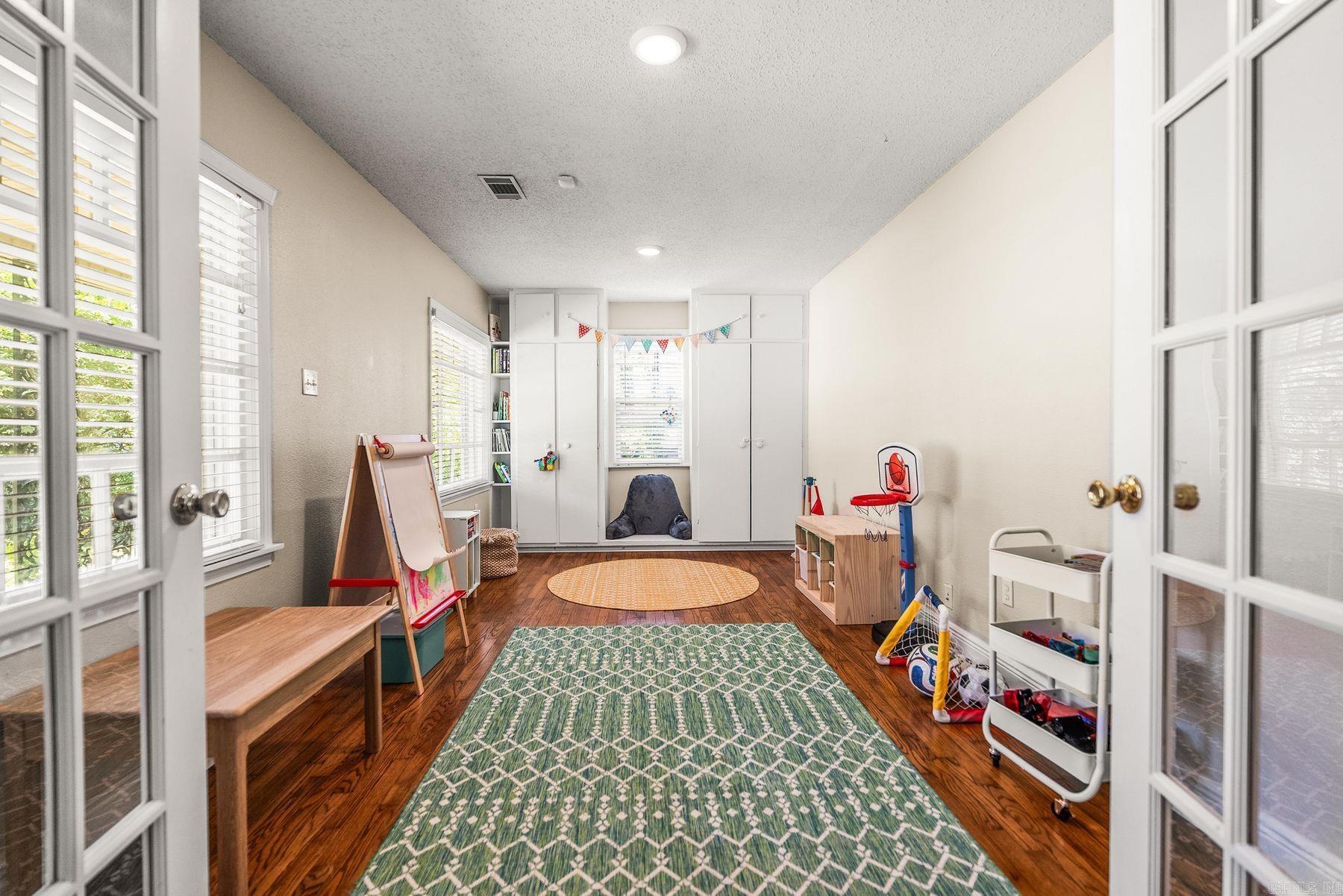 613 N Pierce Street Property Photo 10