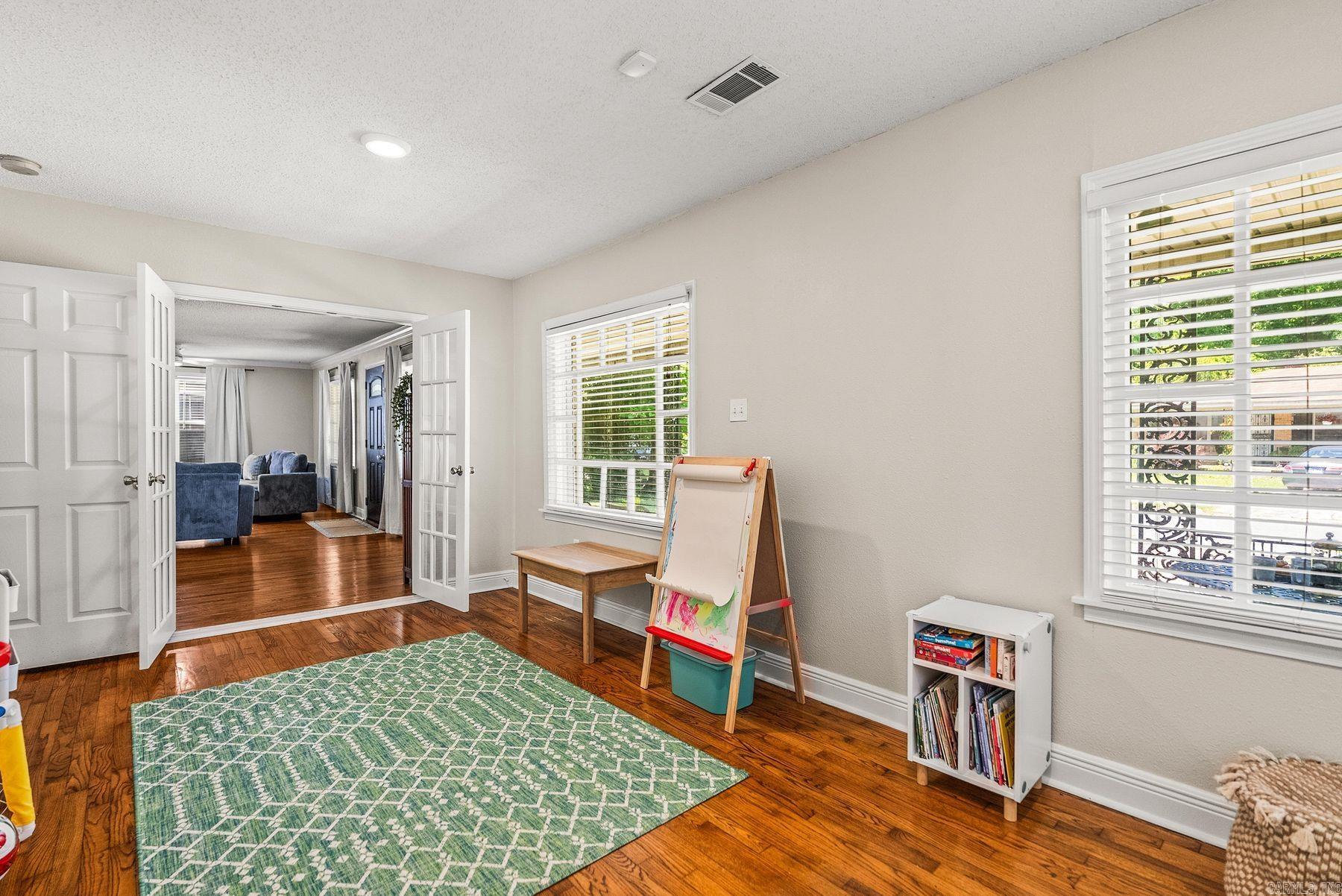 613 N Pierce Street Property Photo 11