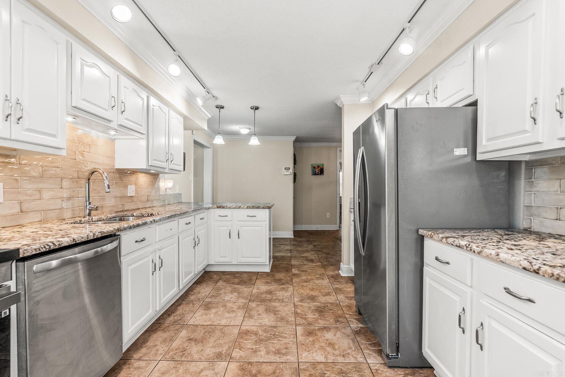 613 N Pierce Street Property Photo 14