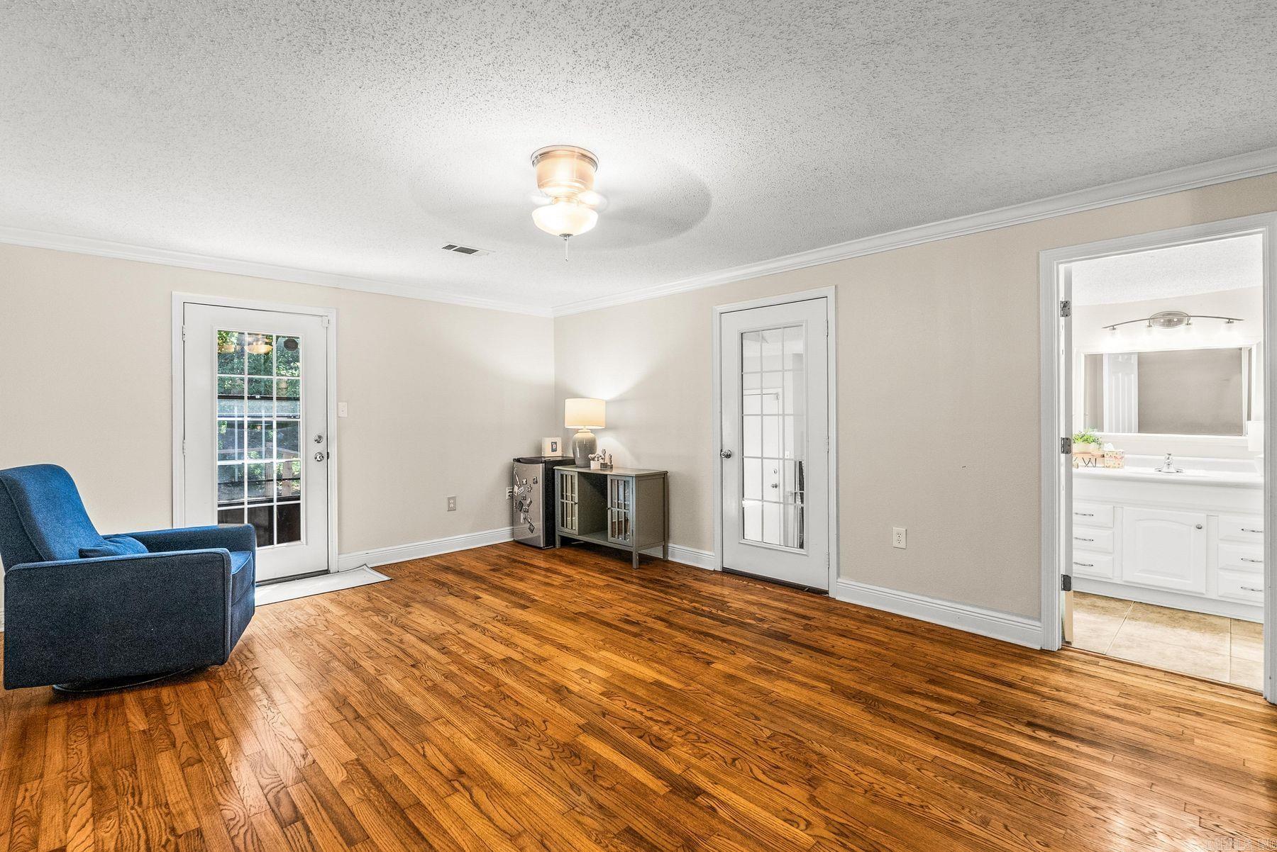 613 N Pierce Street Property Photo 18