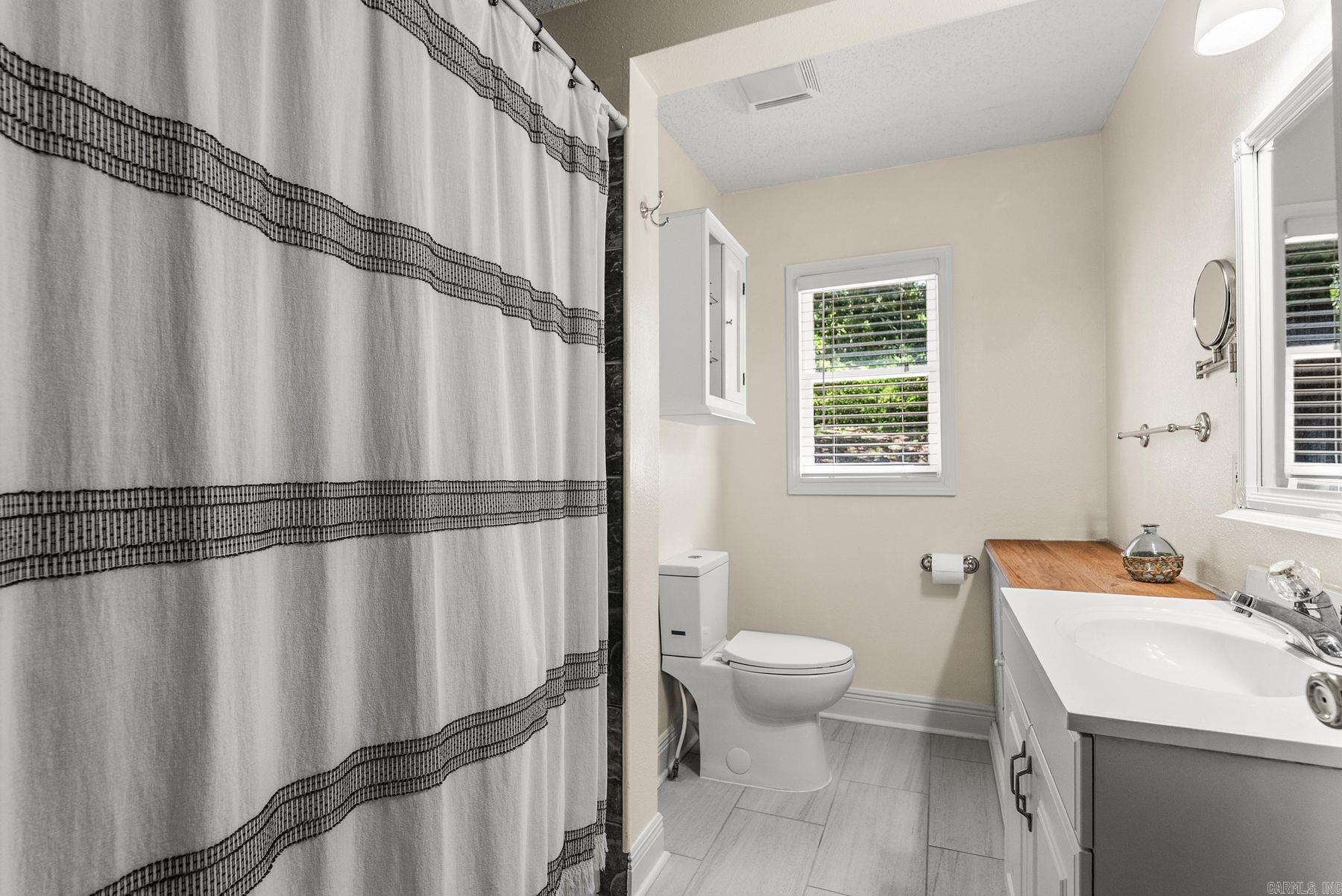 613 N Pierce Street Property Photo 24