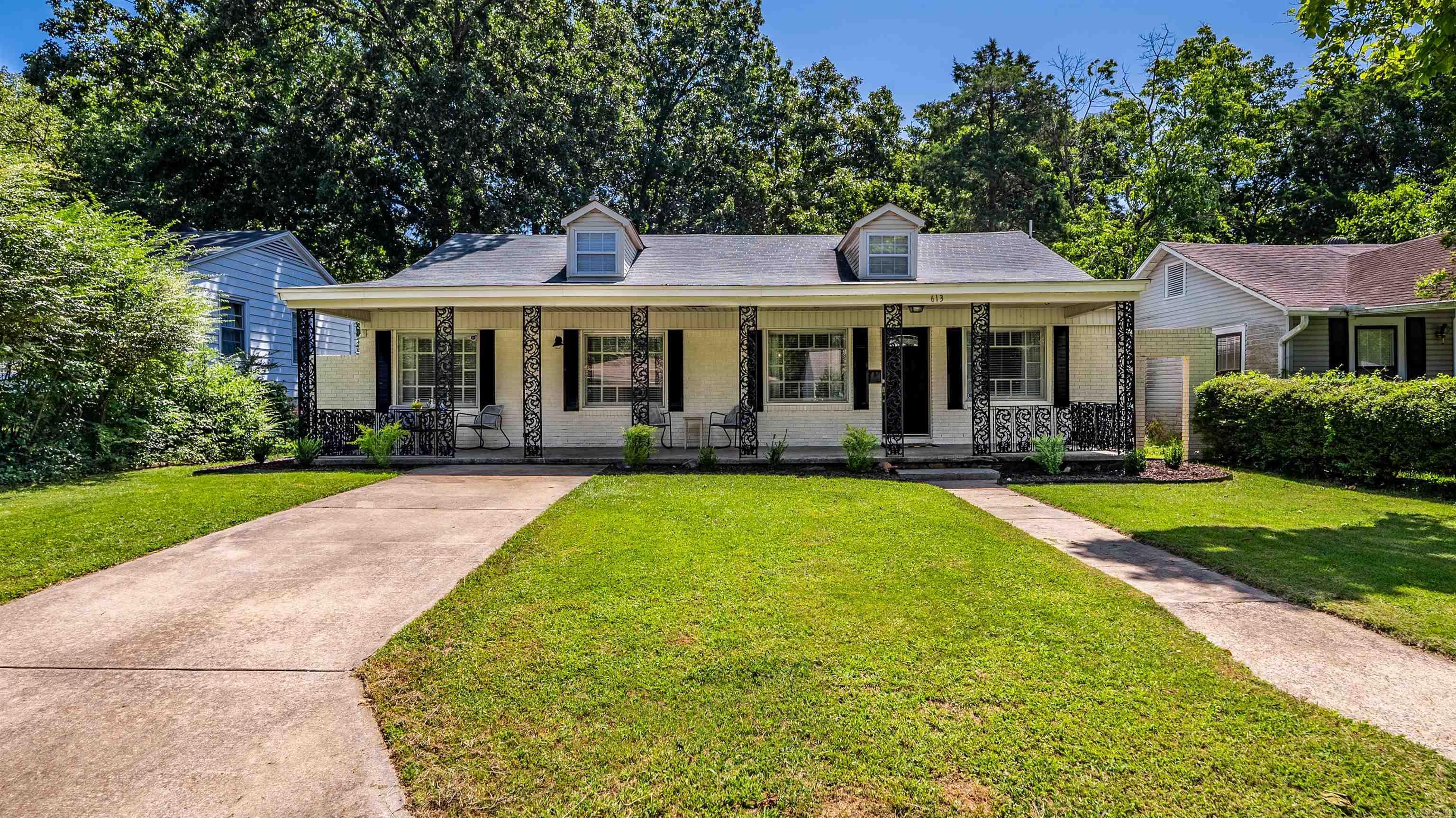 613 N Pierce Street Property Photo 46