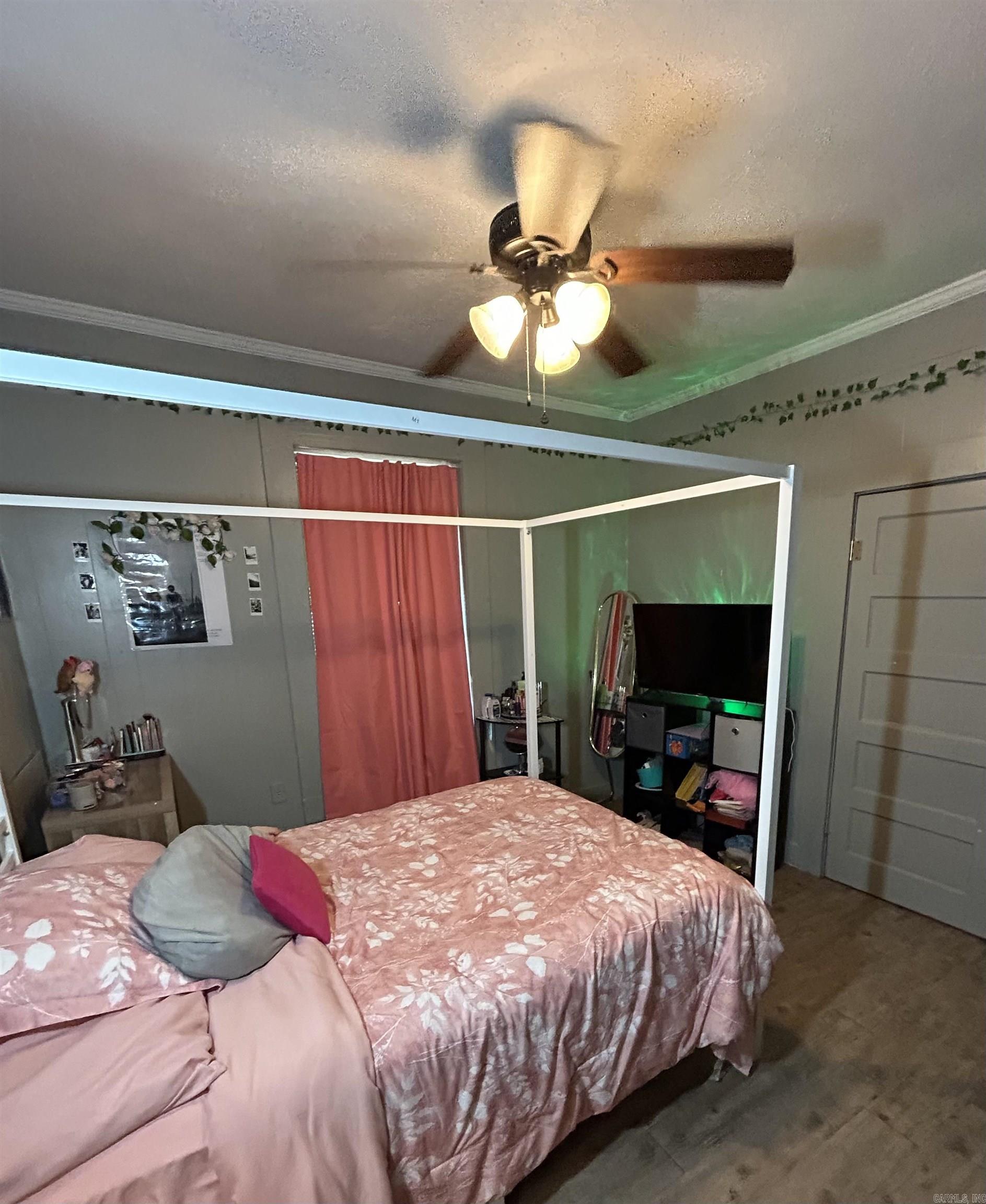 510 N Drew Street Property Photo 8