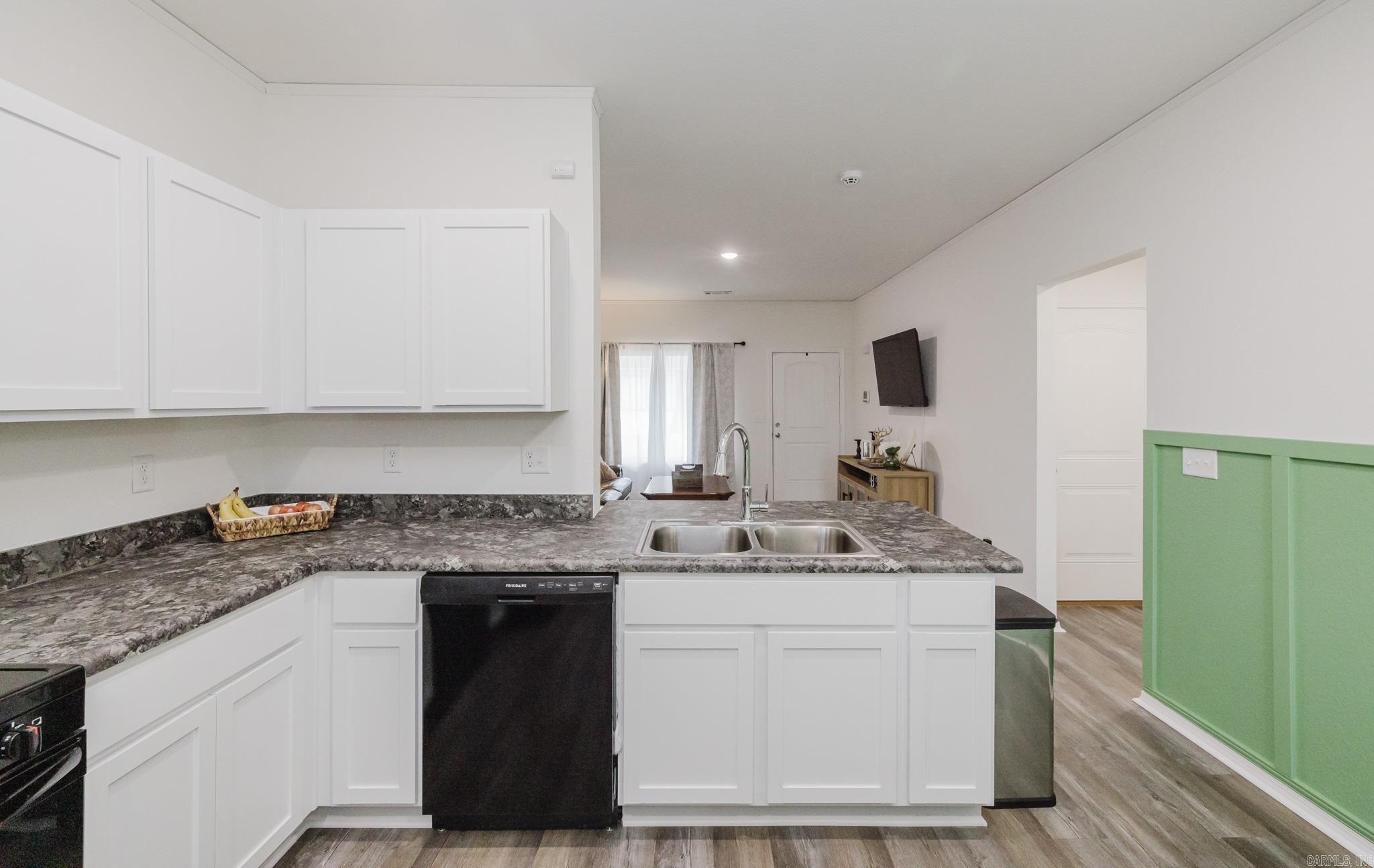1320 Meadows Drive Property Photo 12