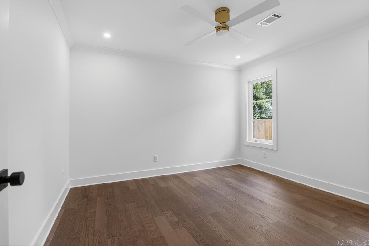 6208 Kenwood Rd Property Photo 25