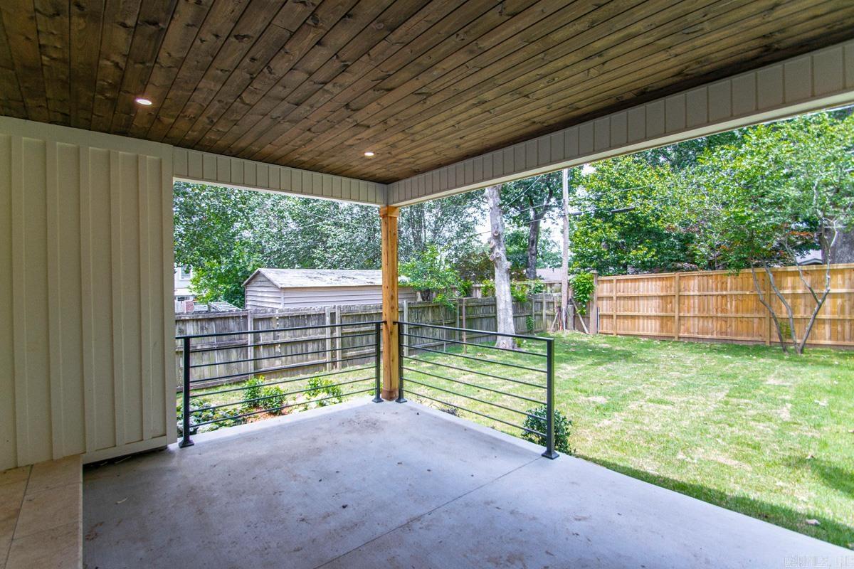 6208 Kenwood Rd Property Photo 39