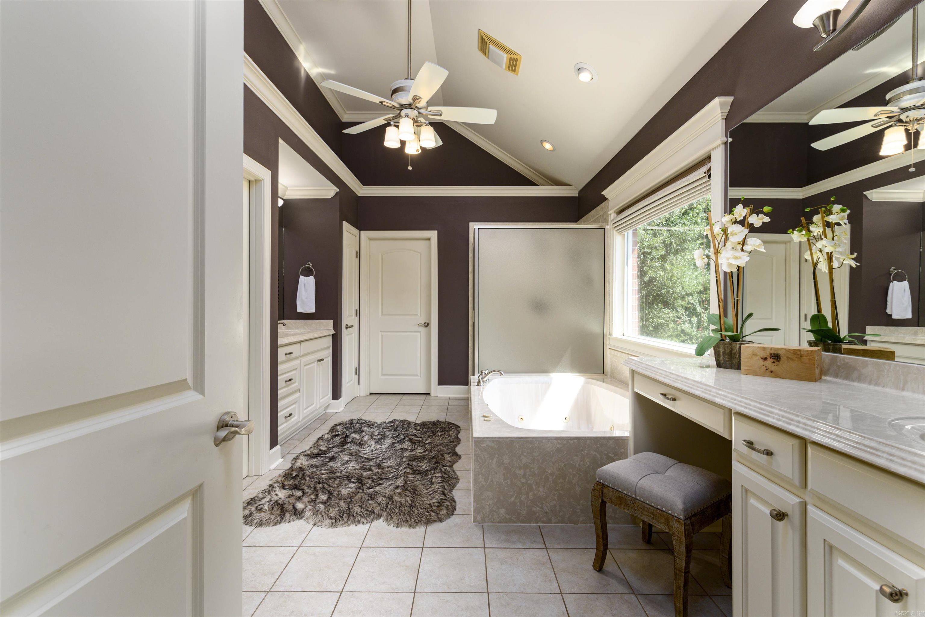 1 Hillsborough Court Property Photo 25