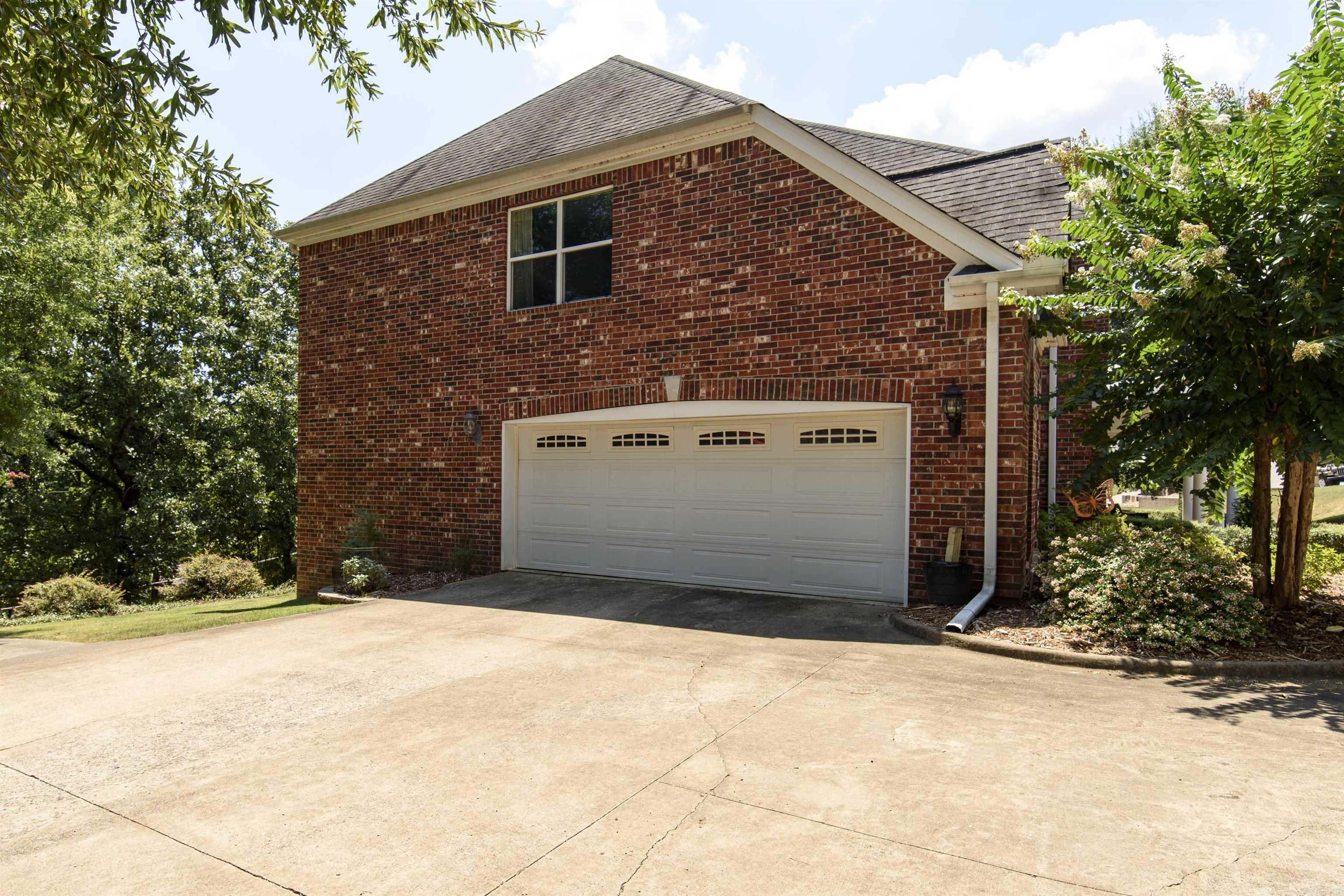 1 Hillsborough Court Property Photo 44