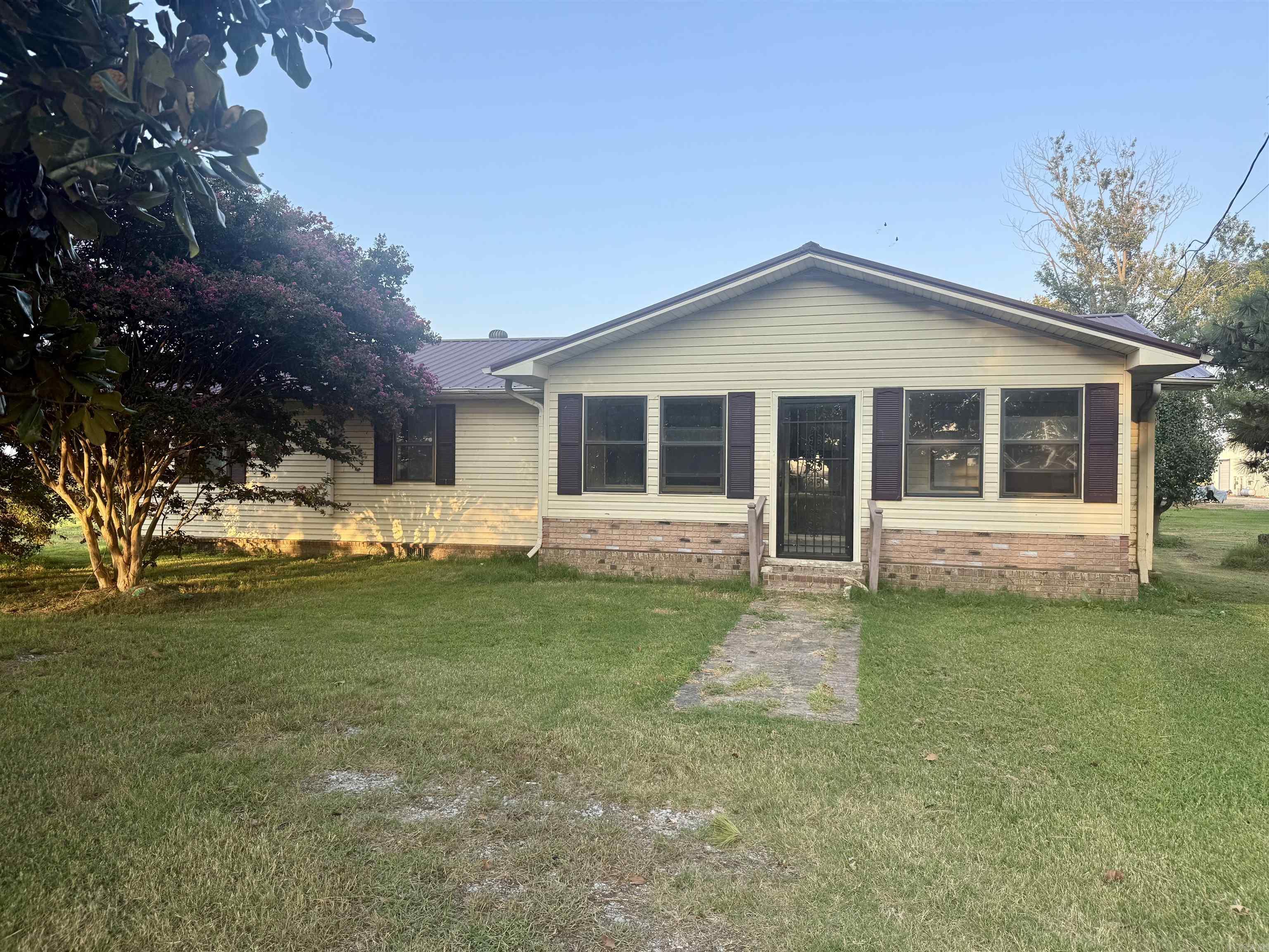 1547 S Highway 135 Property Photo 1