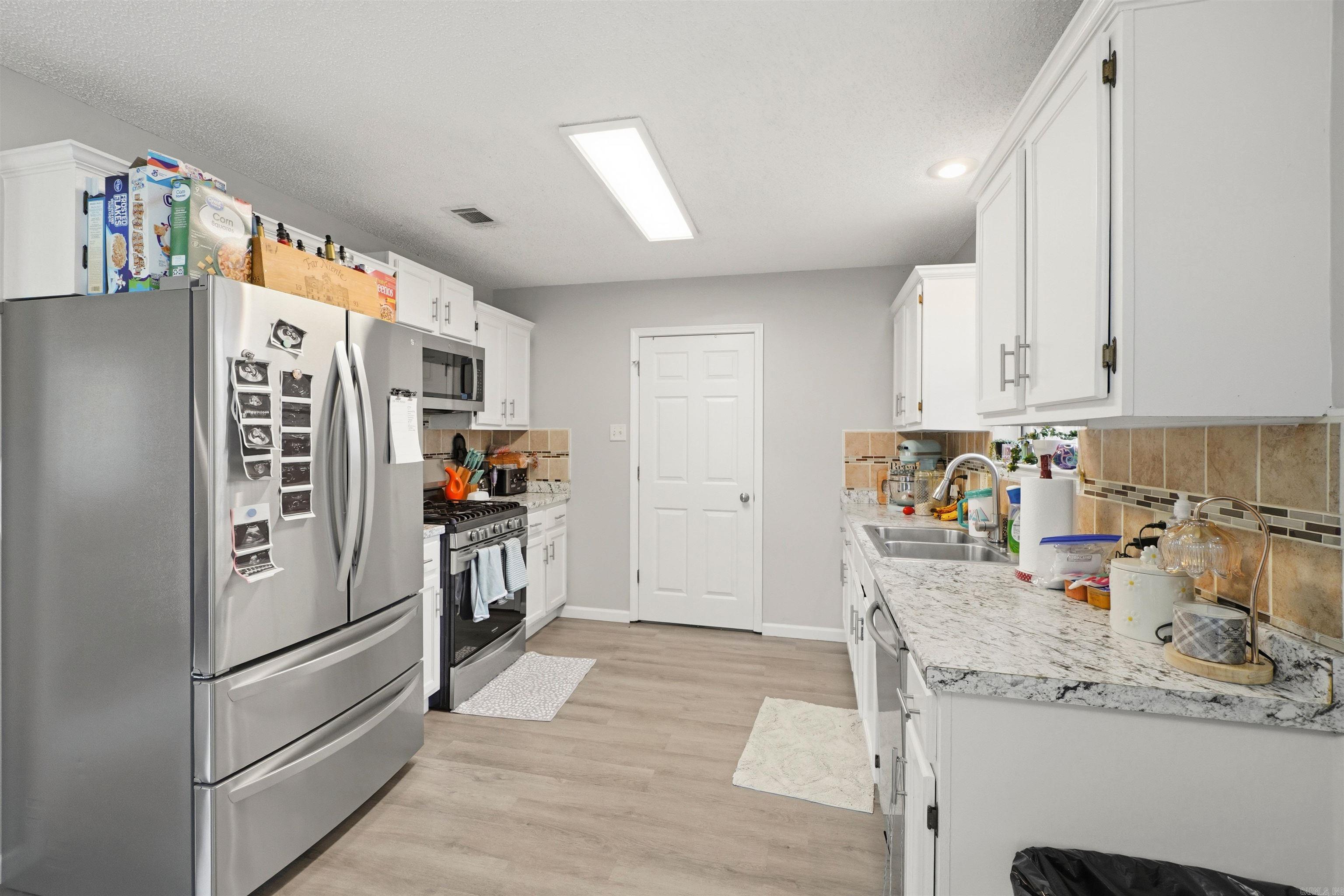 2255 Rainbow Road Property Photo 4