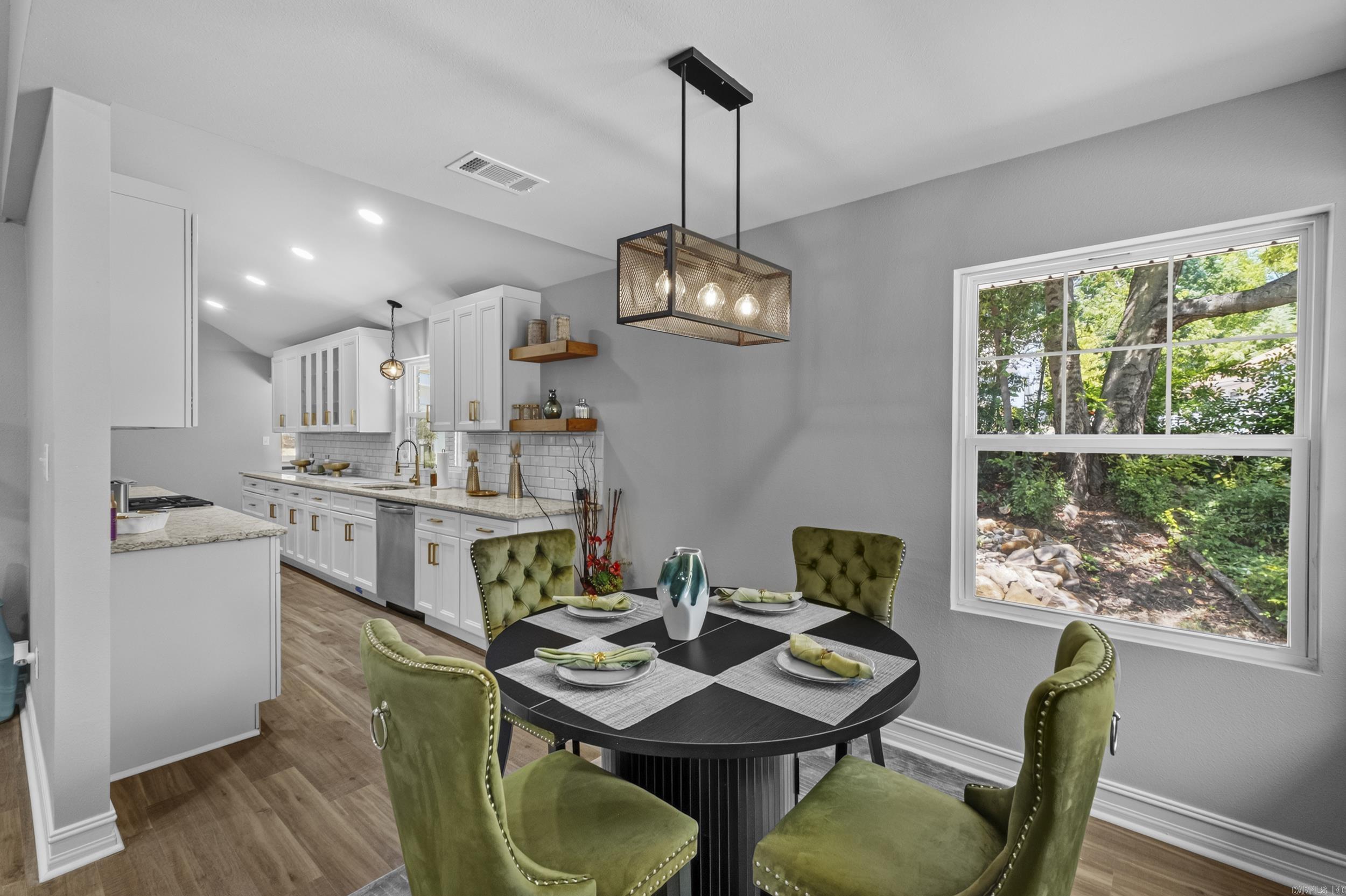 1700 Lilac Circle Property Photo 8