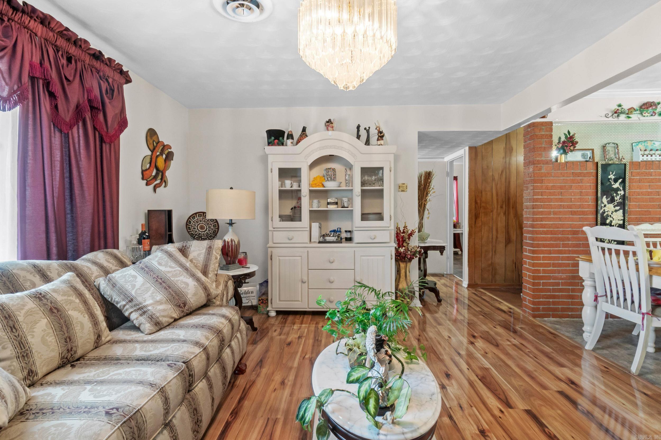 1307 S Dakota St Property Photo 5